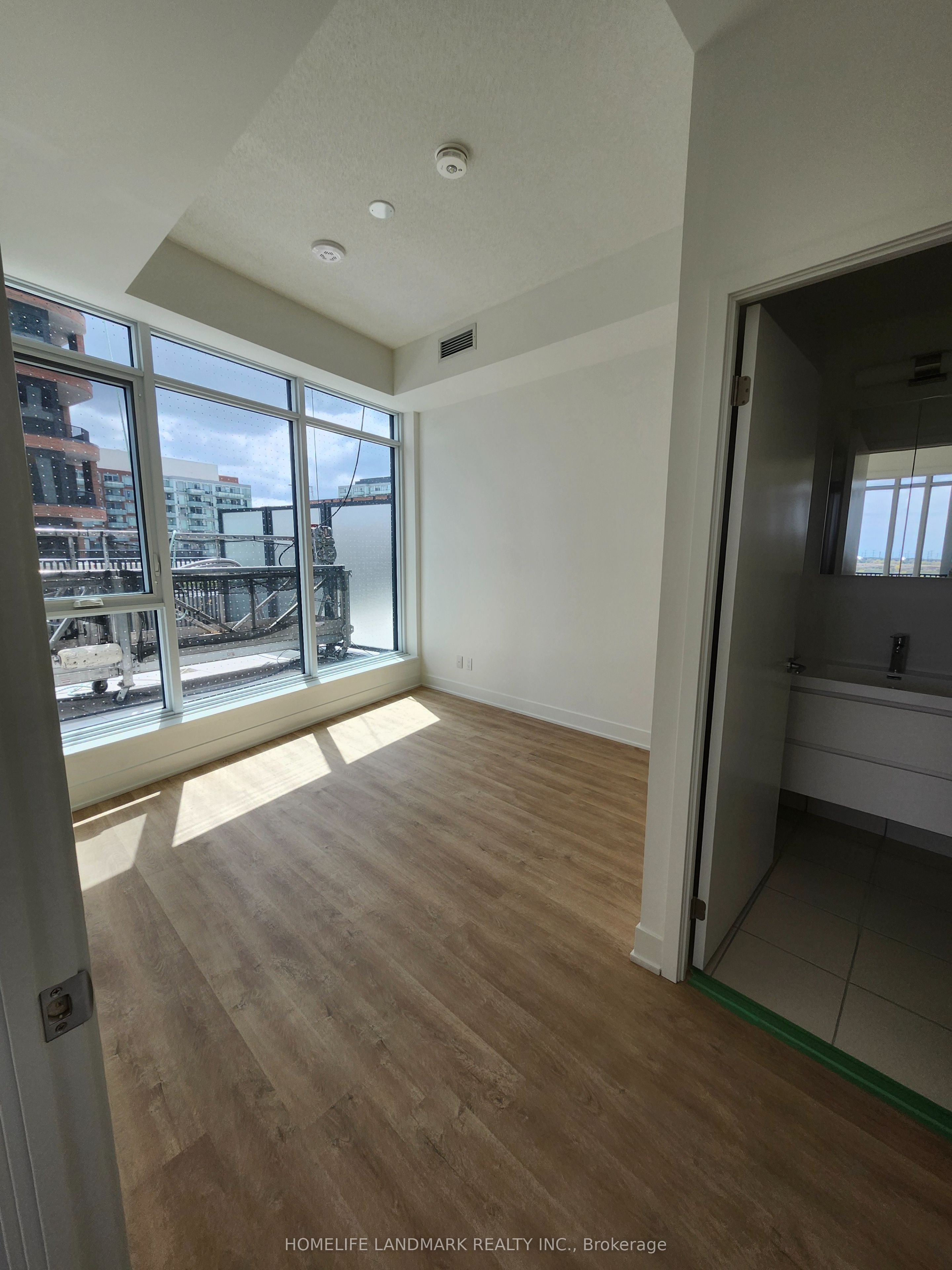 Unit E920 - 56 Andre De Grasse Street, Markham 4