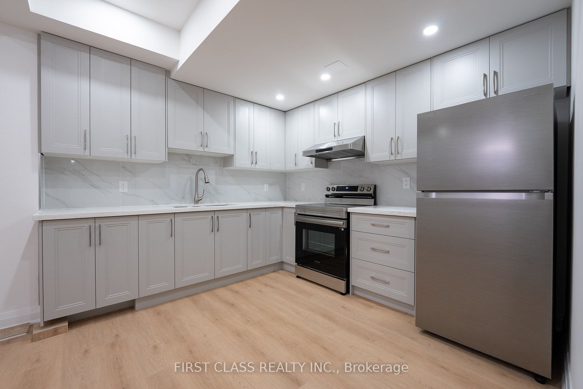 Unit Basement - 544 White's Hill Avenue, Markham 2