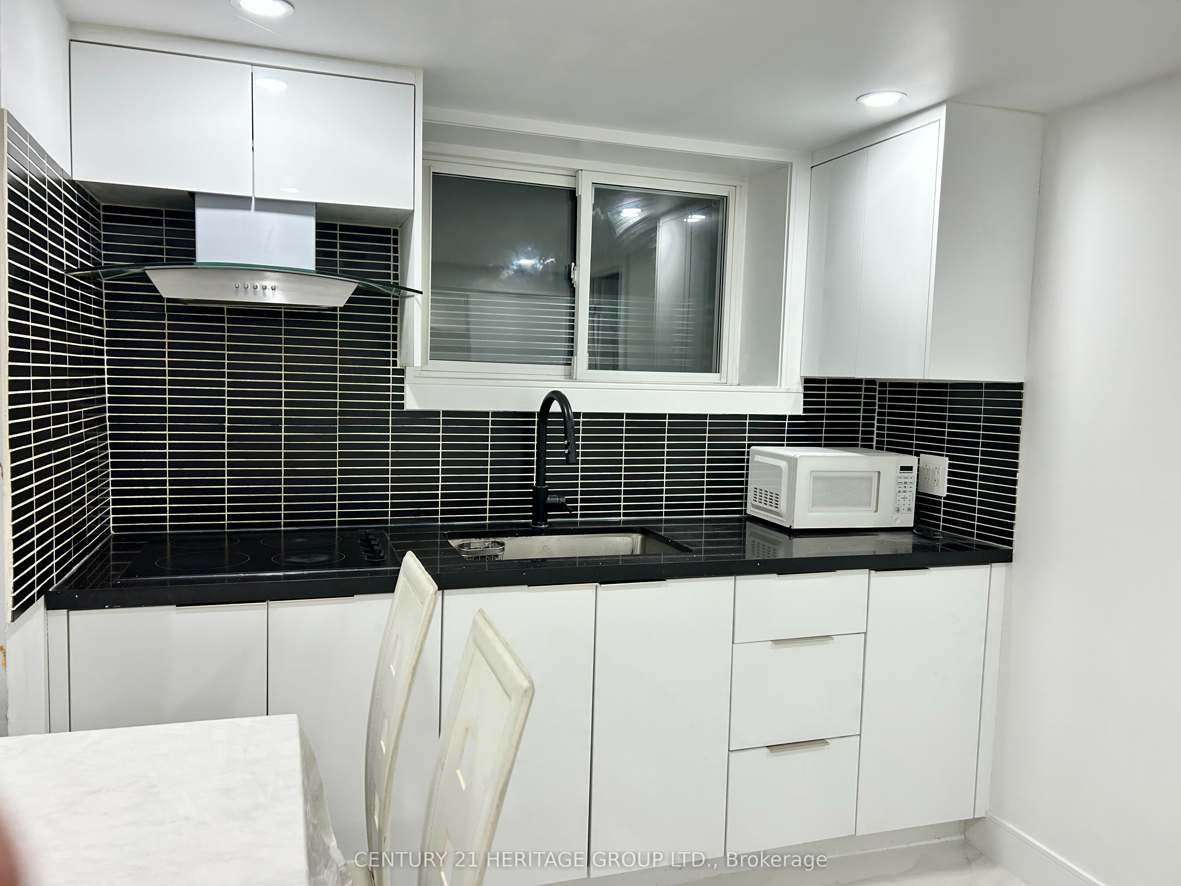 Unit Basement - 326 McConvey Drive, Richmond Hill 4