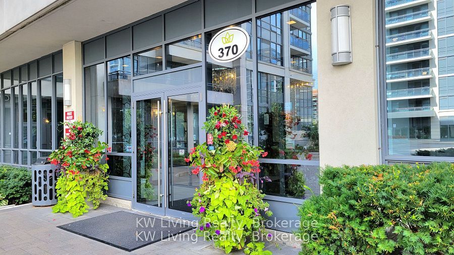 Unit 802 - 370 Hwy 7 E, Richmond Hill 2