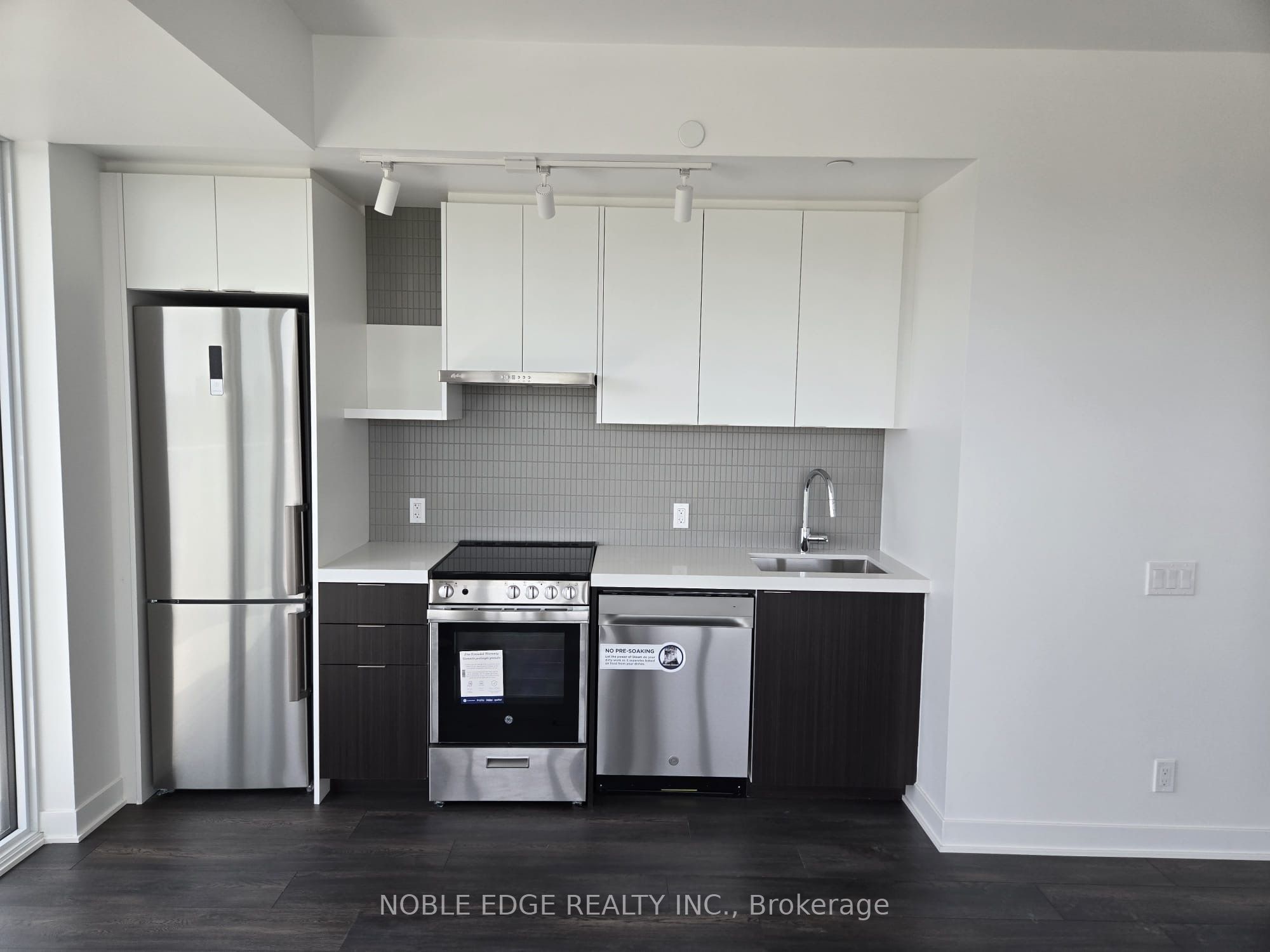 Unit 907 - 10 Flavelle Trail, Vaughan 5