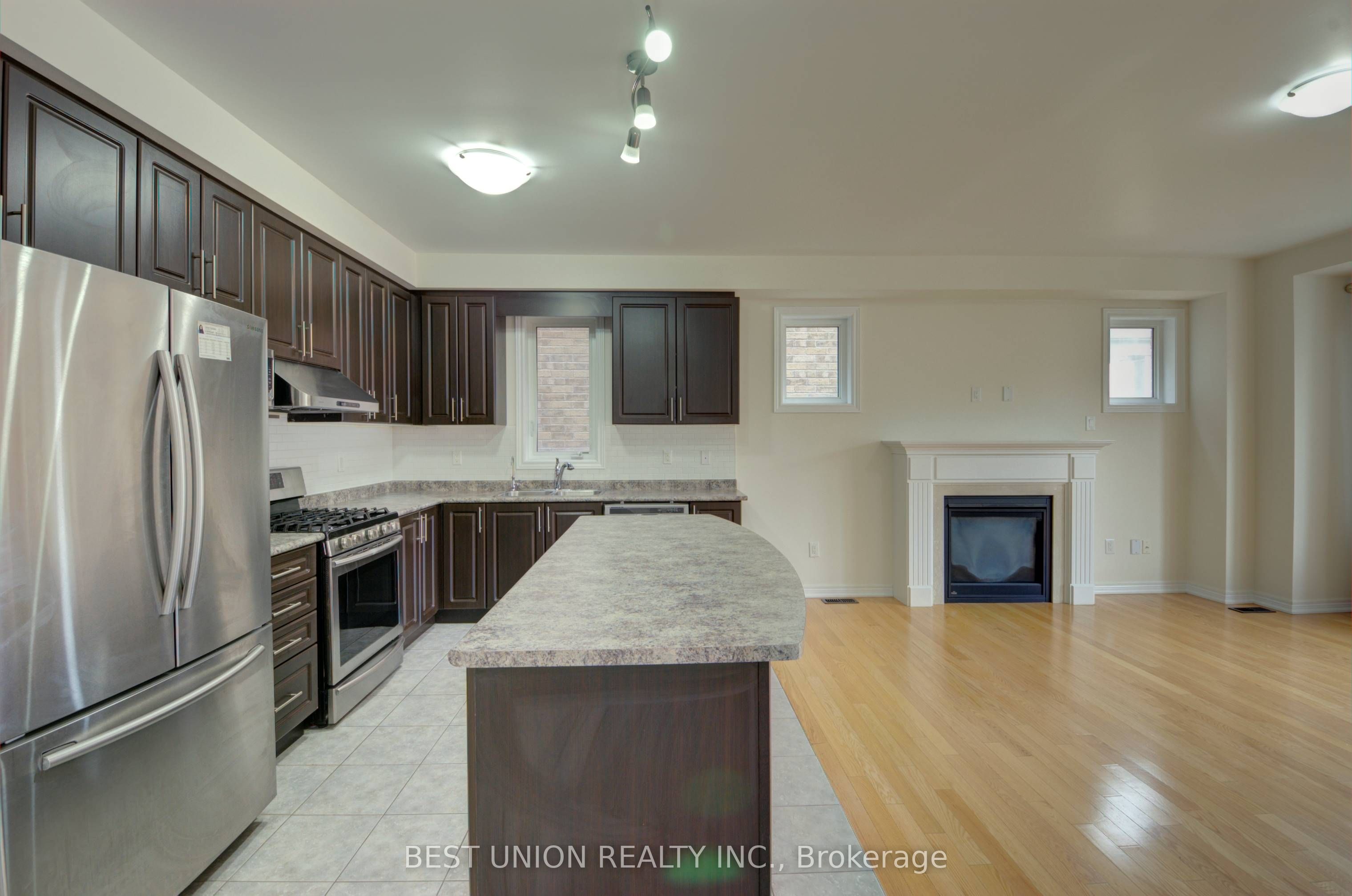 196 Donald Sim Avenue, Markham 2