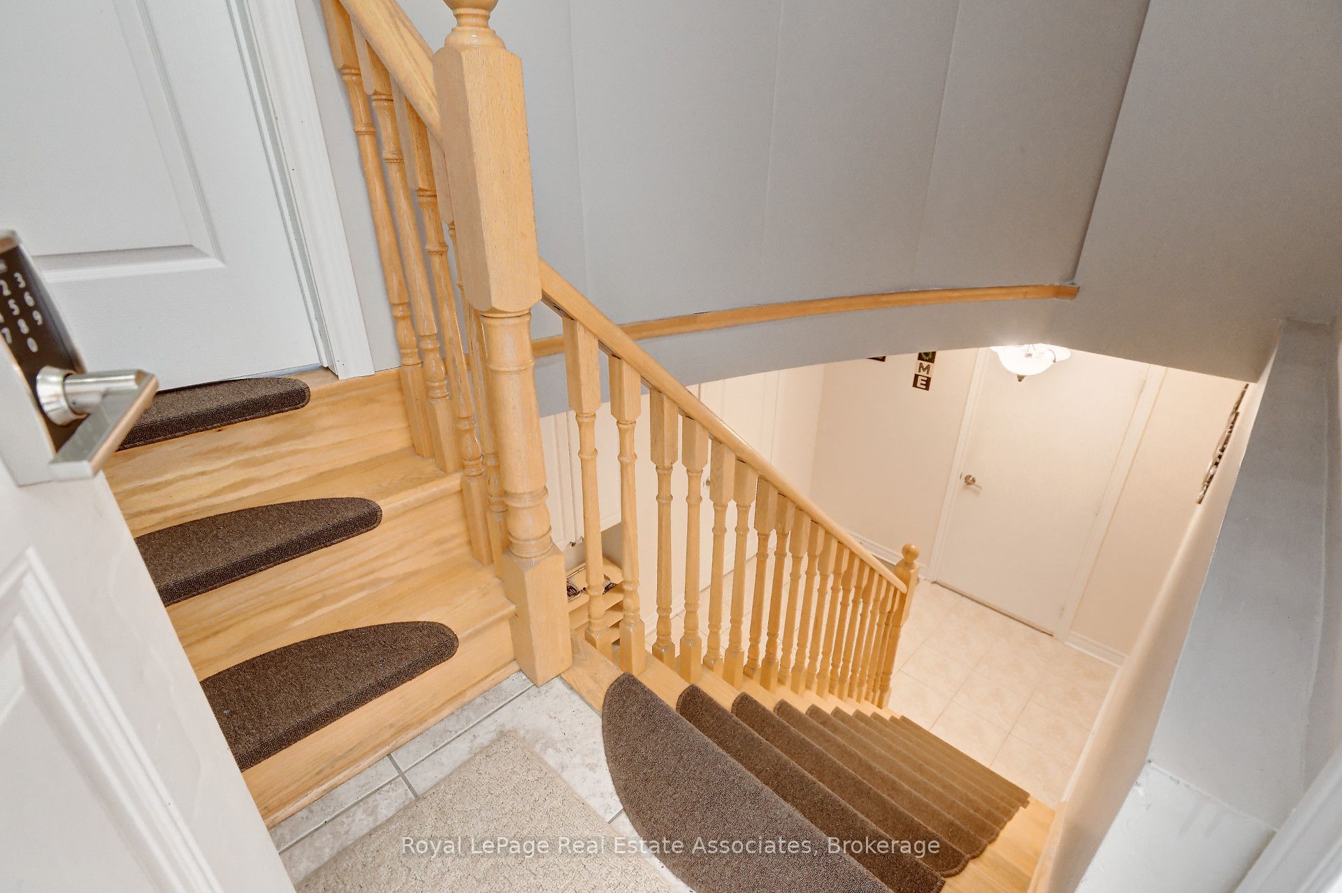 Unit Lower - 41 Greenview Circle, Vaughan 4