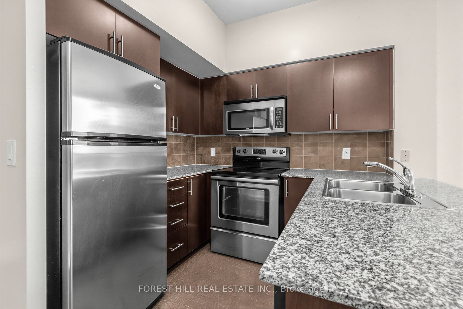 Unit 1605 - 30 North Park Road, Vaughan 5