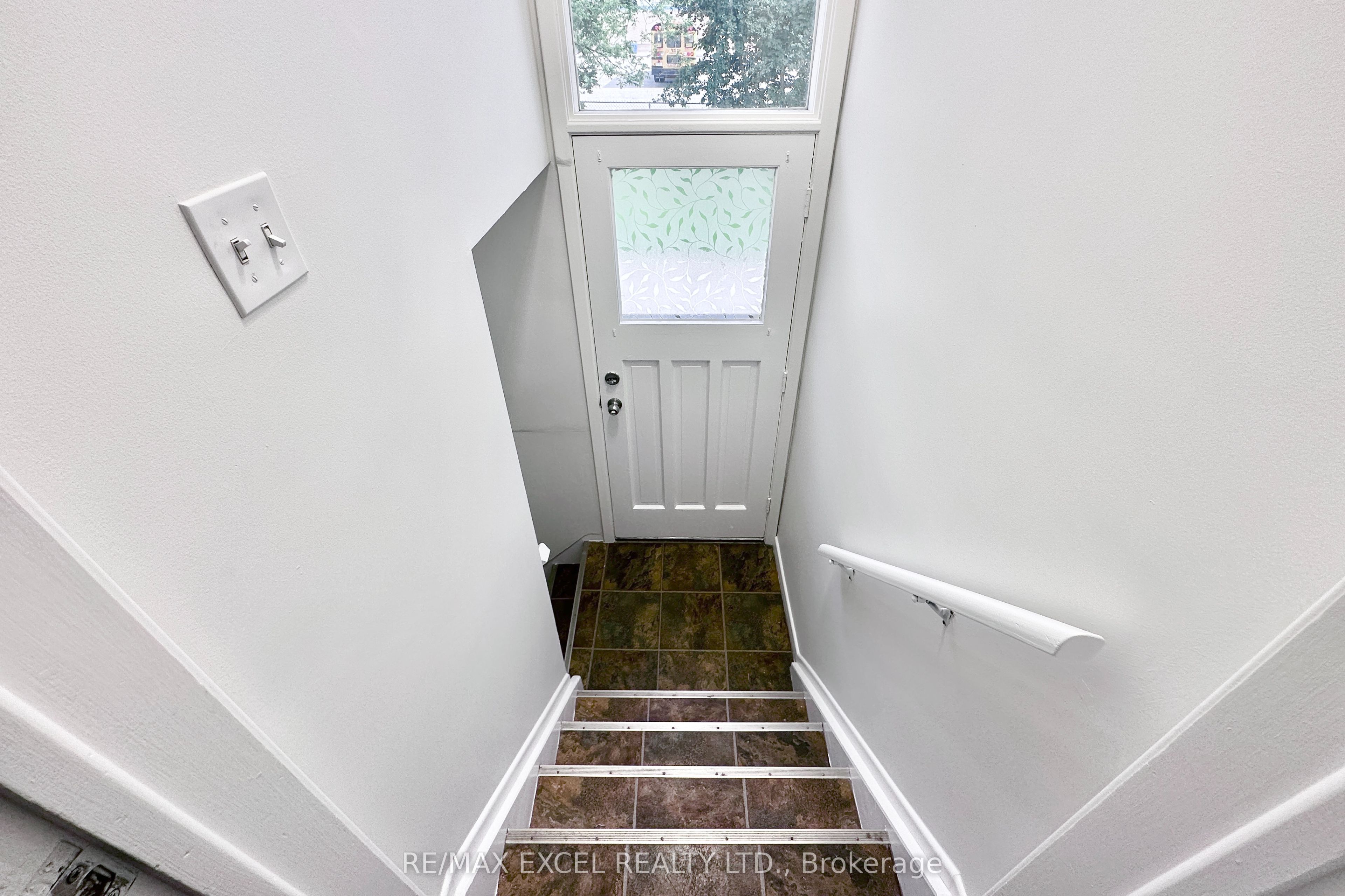 Unit Bsmt - 46 Gentry Crescent, Richmond Hill 4