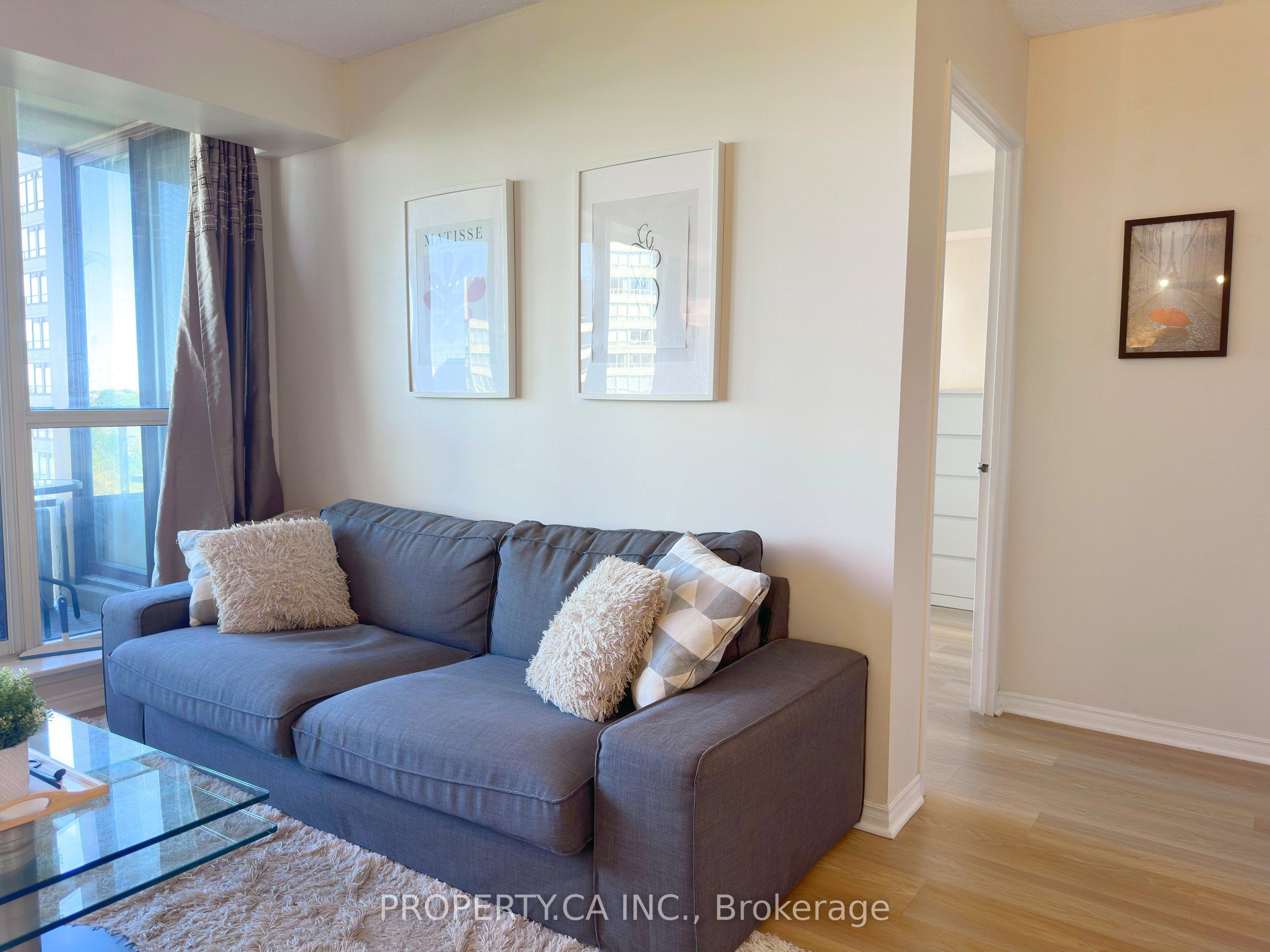 Unit 701 - 91 Townsgate Drive, Vaughan 4