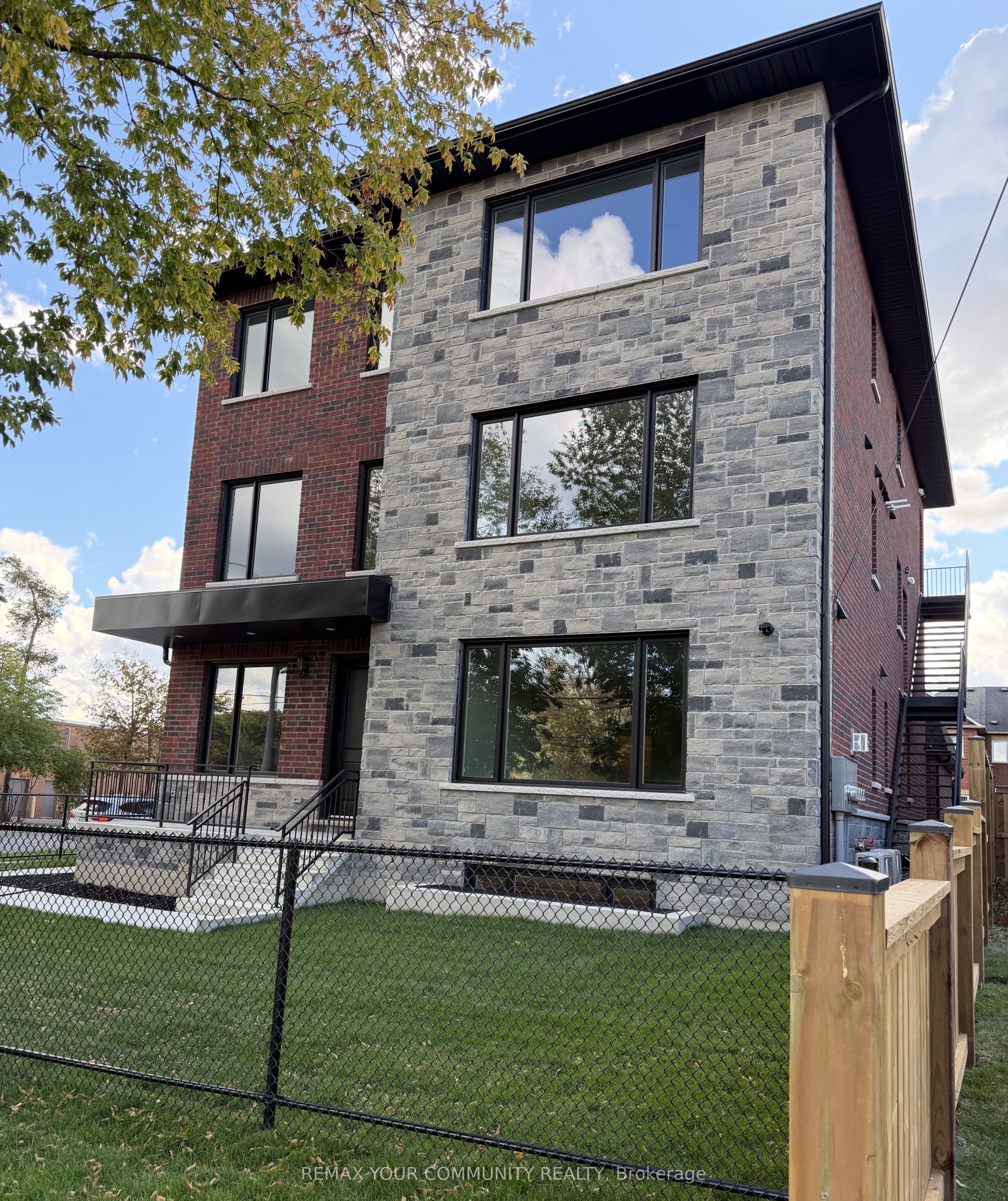 Unit 3 - 25 Oxford Street, Richmond Hill 2