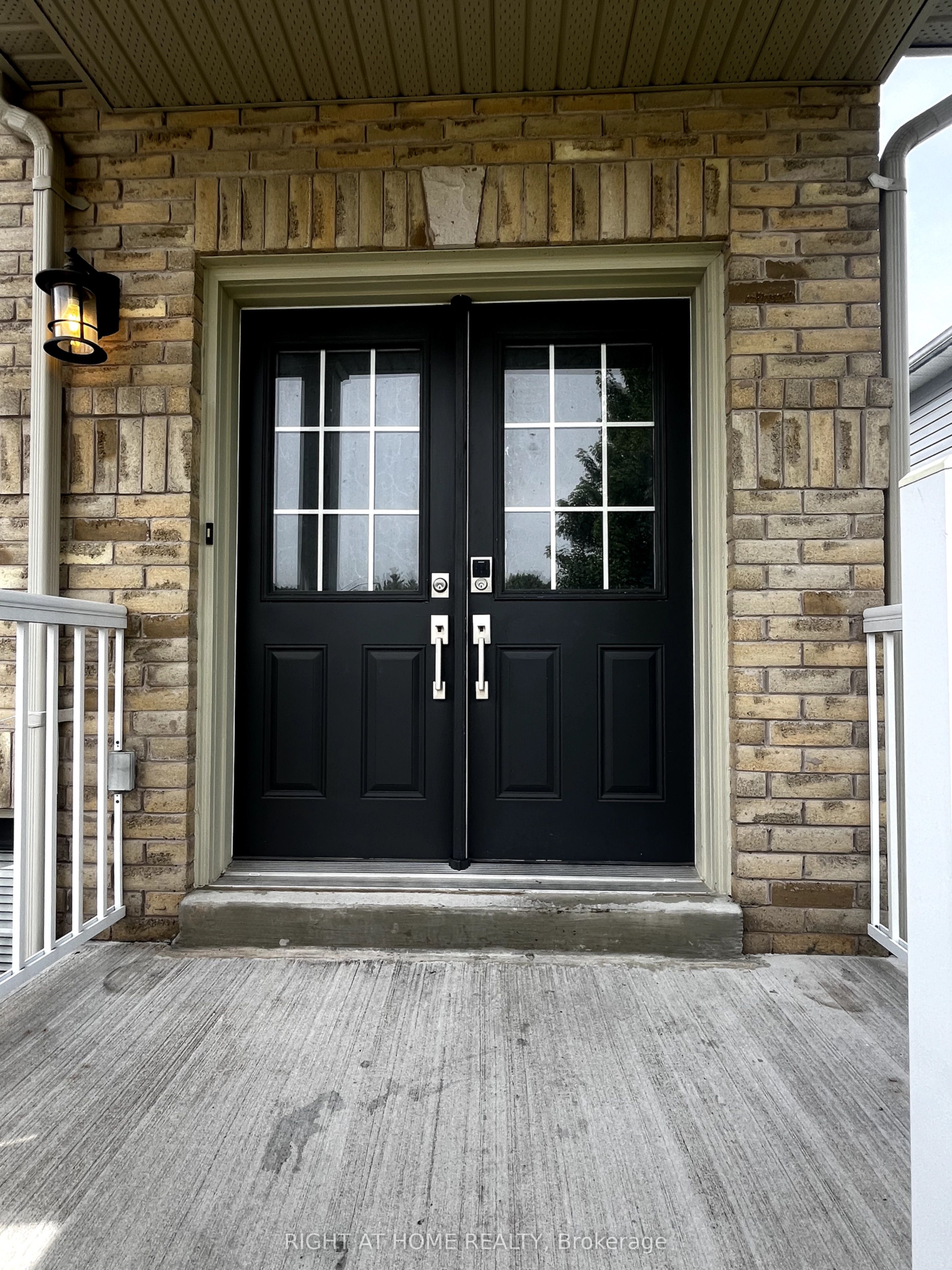 Unit Unit 1 - 116 Maplewood Drive, Essa 1