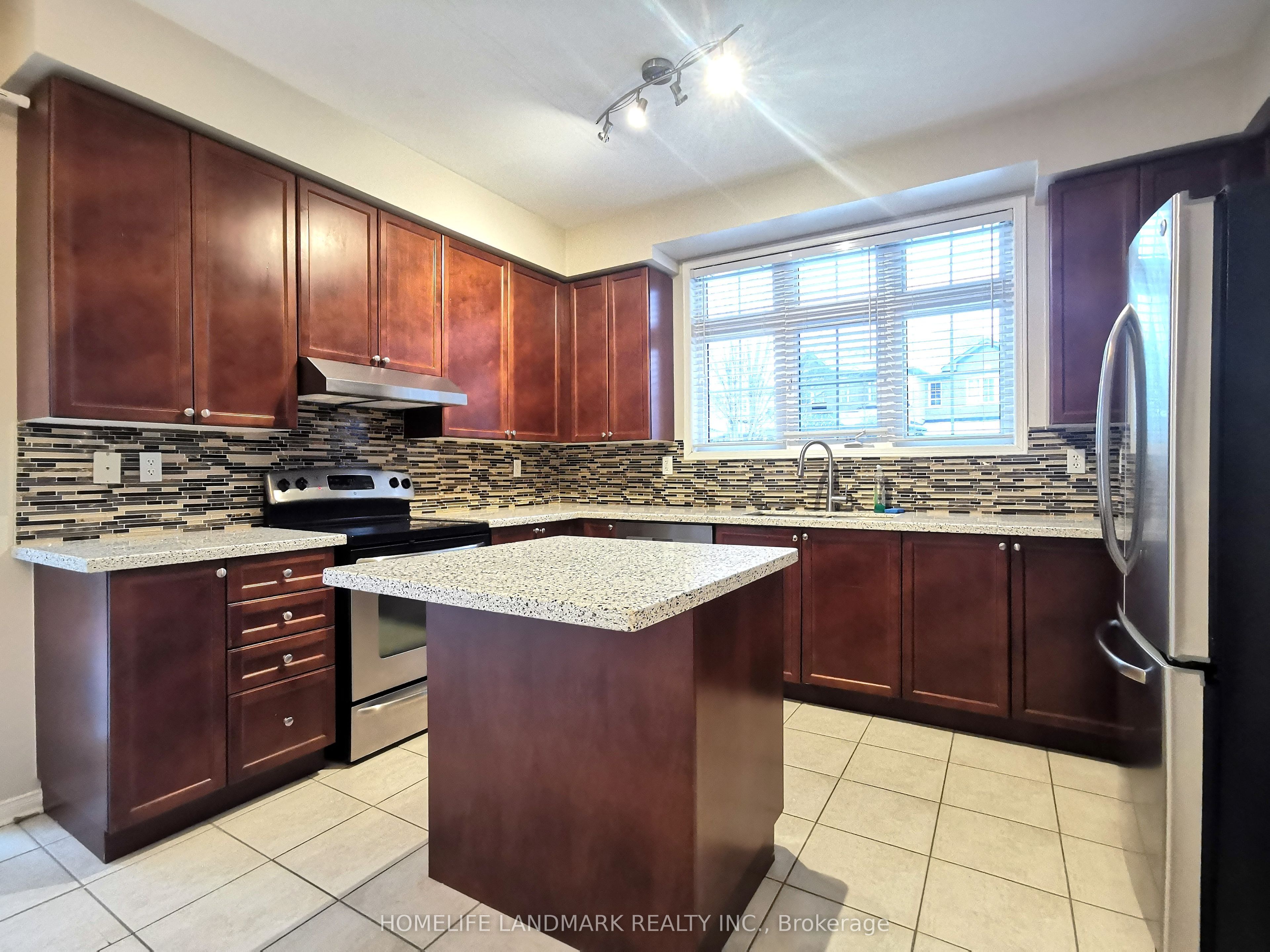 631 Fred Mclaren Boulevard, Markham 4