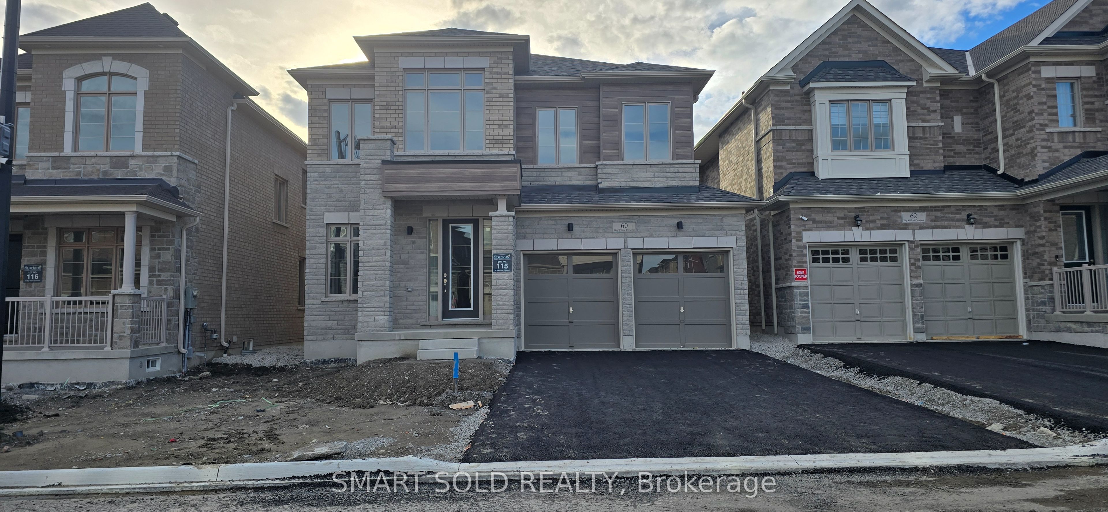 60 Big Willow Crescent, Richmond Hill 4