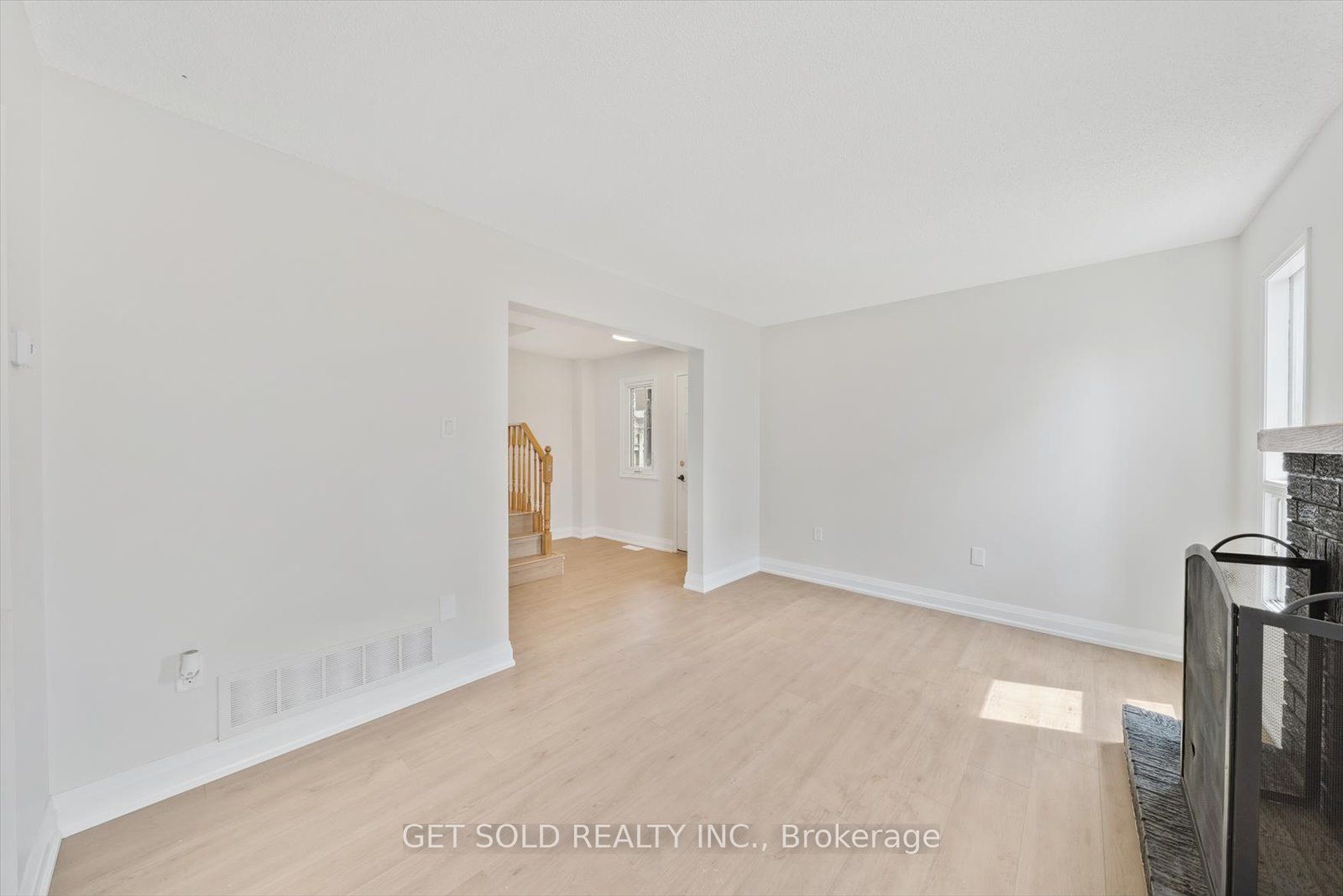 232 Kozlov Street, Barrie 5