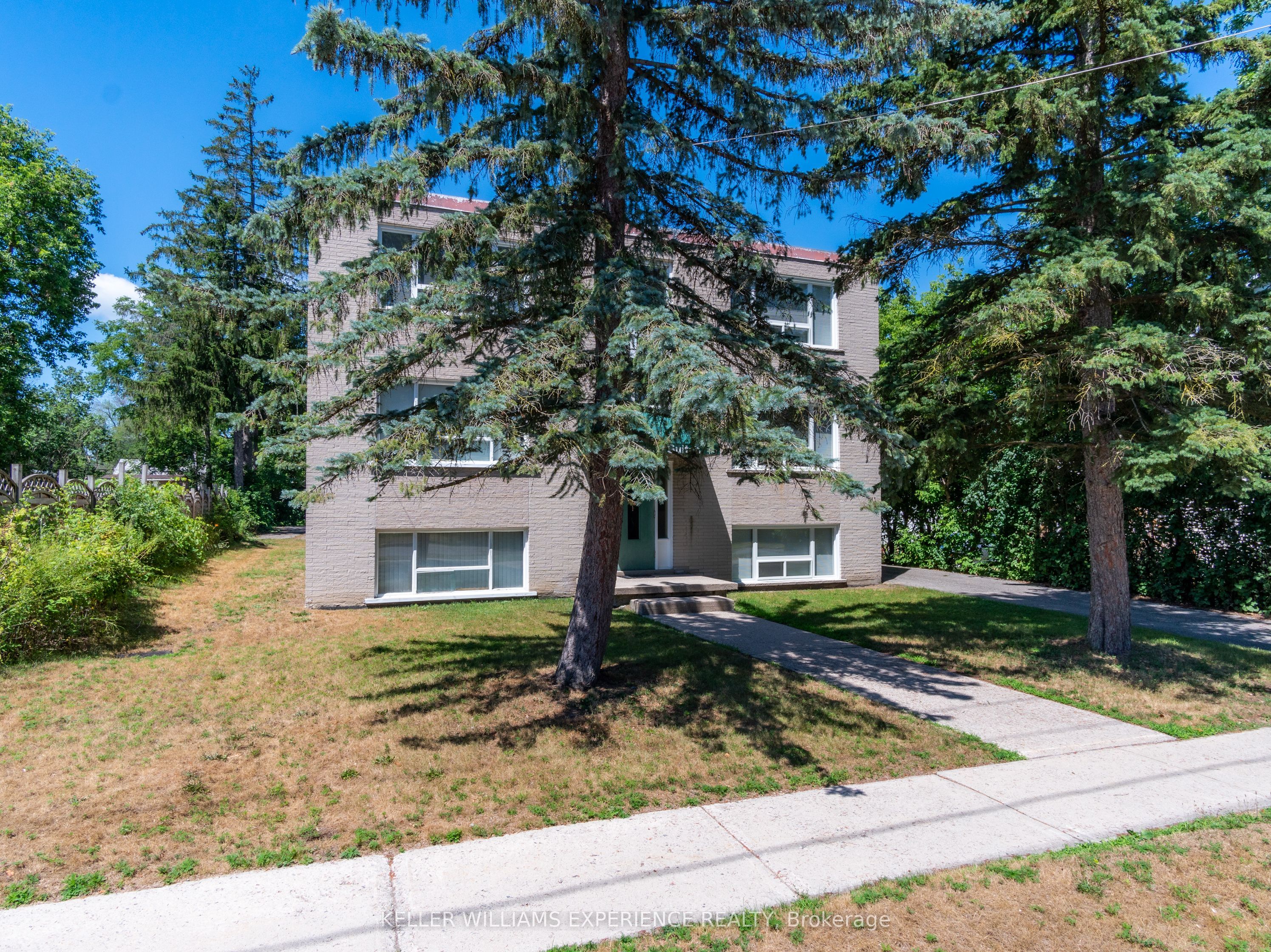 Unit Unit 3 - 74 Sanford Street, Barrie 5