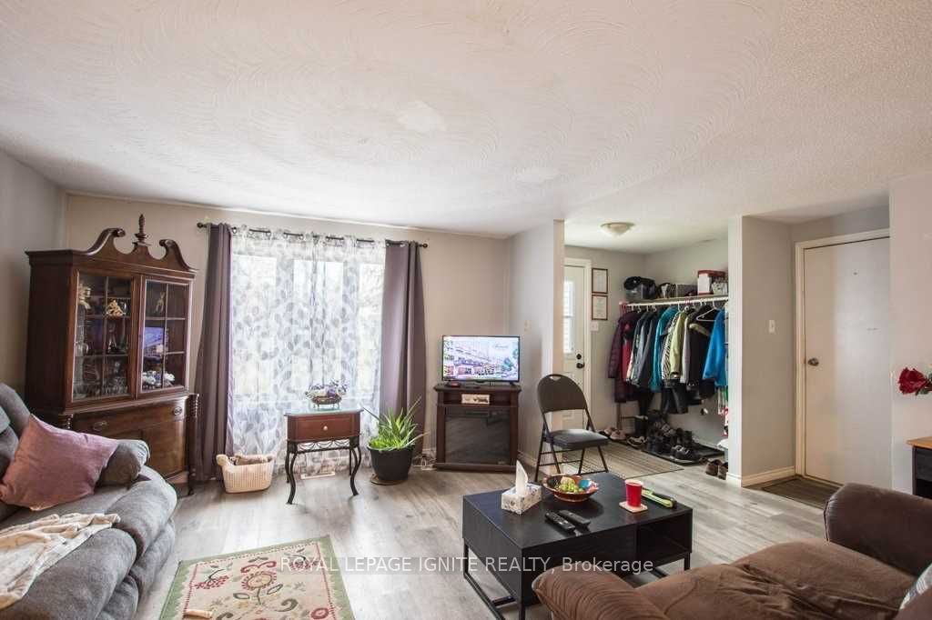 Unit Room1U - 170 Hickling Trail, Barrie 2