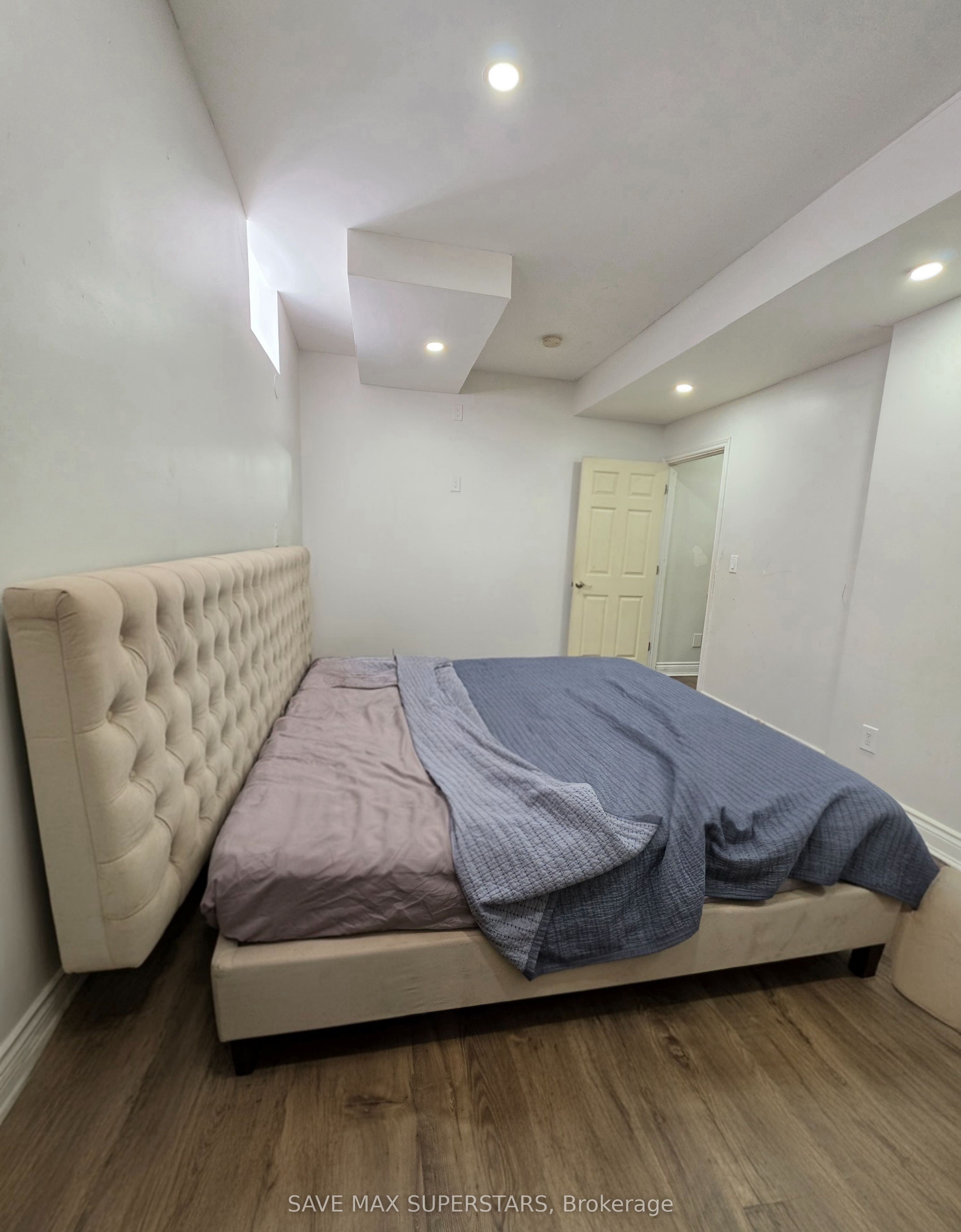 Unit Lower - 133 The Queensway Way, Barrie 5