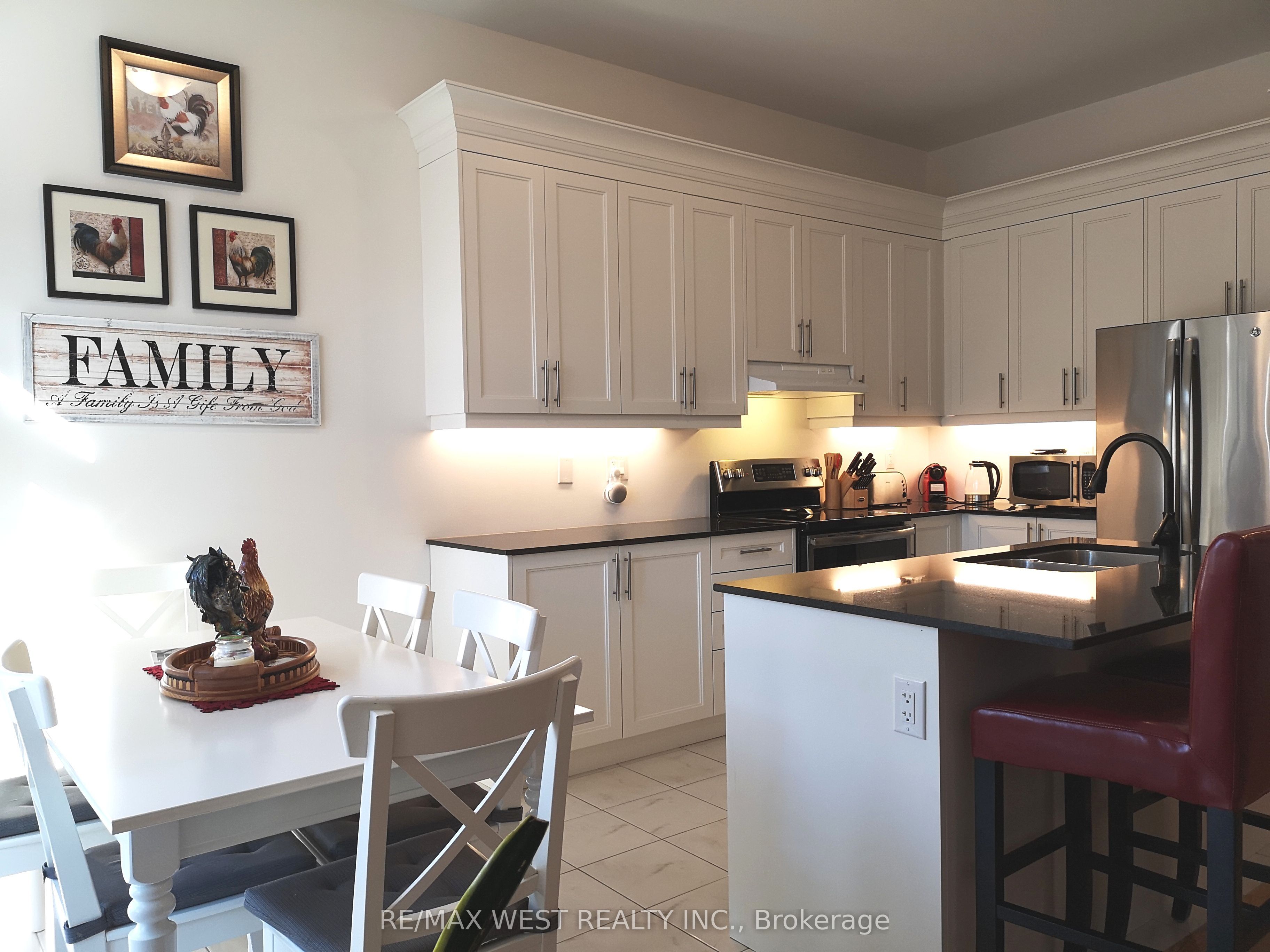 22 Farewell Avenue, Wasaga Beach 5