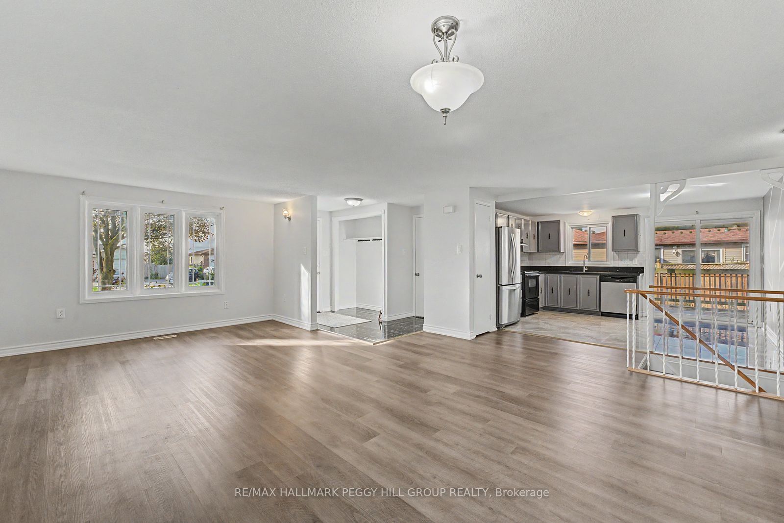 6 Argyle Road, Barrie 3