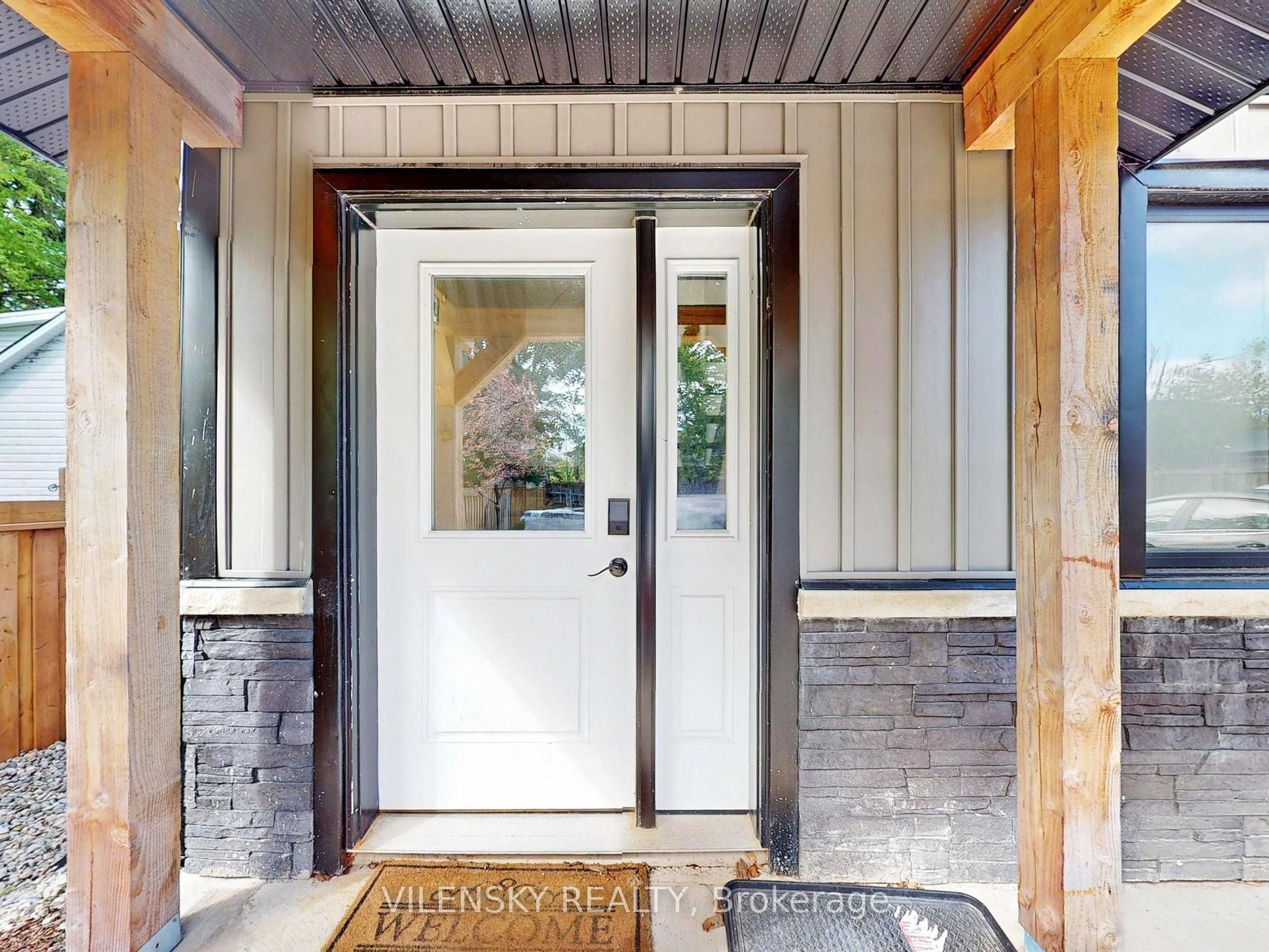 Unit F - 195 Owen Street, Barrie 2