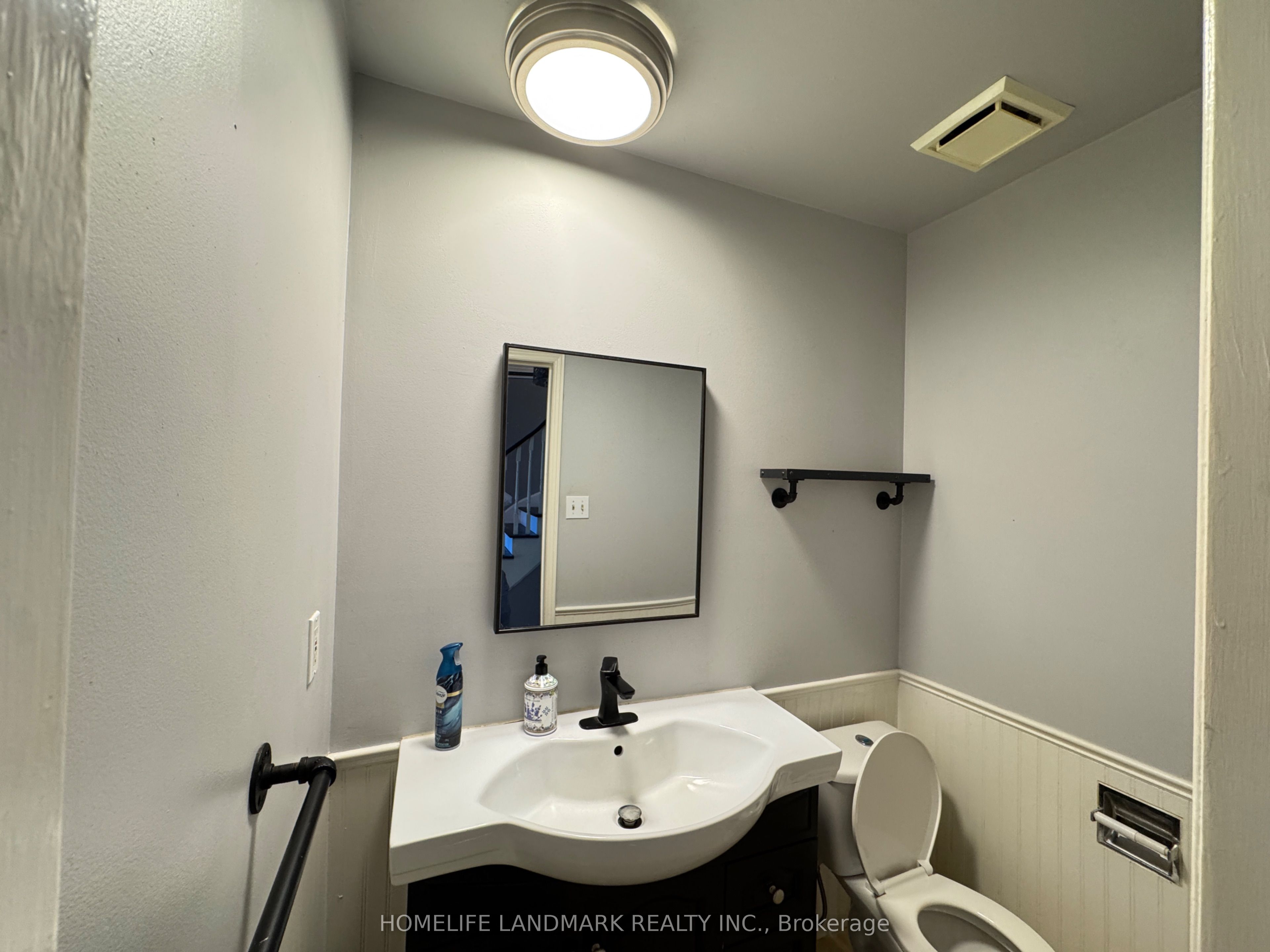 23 Wallace Drive, Barrie 3