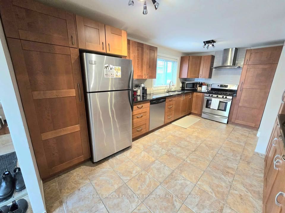 Unit Main - 27 Browning Trail, Barrie 4
