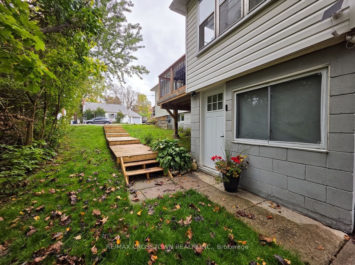 64 Bleeker Street, Orillia 3
