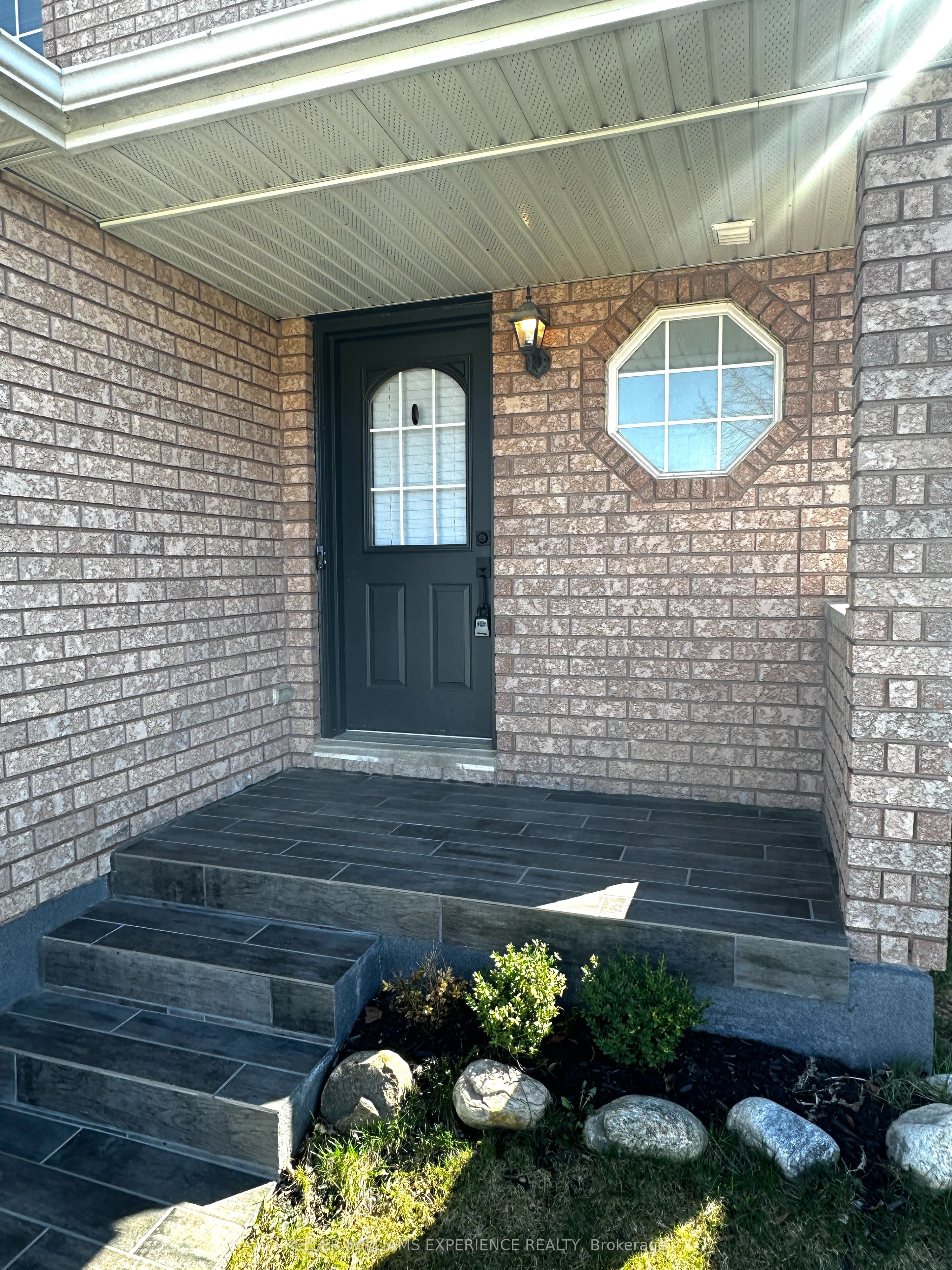 205 TUNBRIDGE Road, Barrie 3