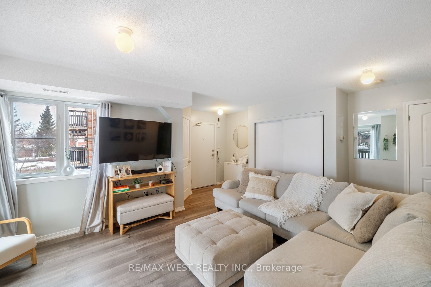Unit 4 - 17 Cheltenham Road, Barrie 3