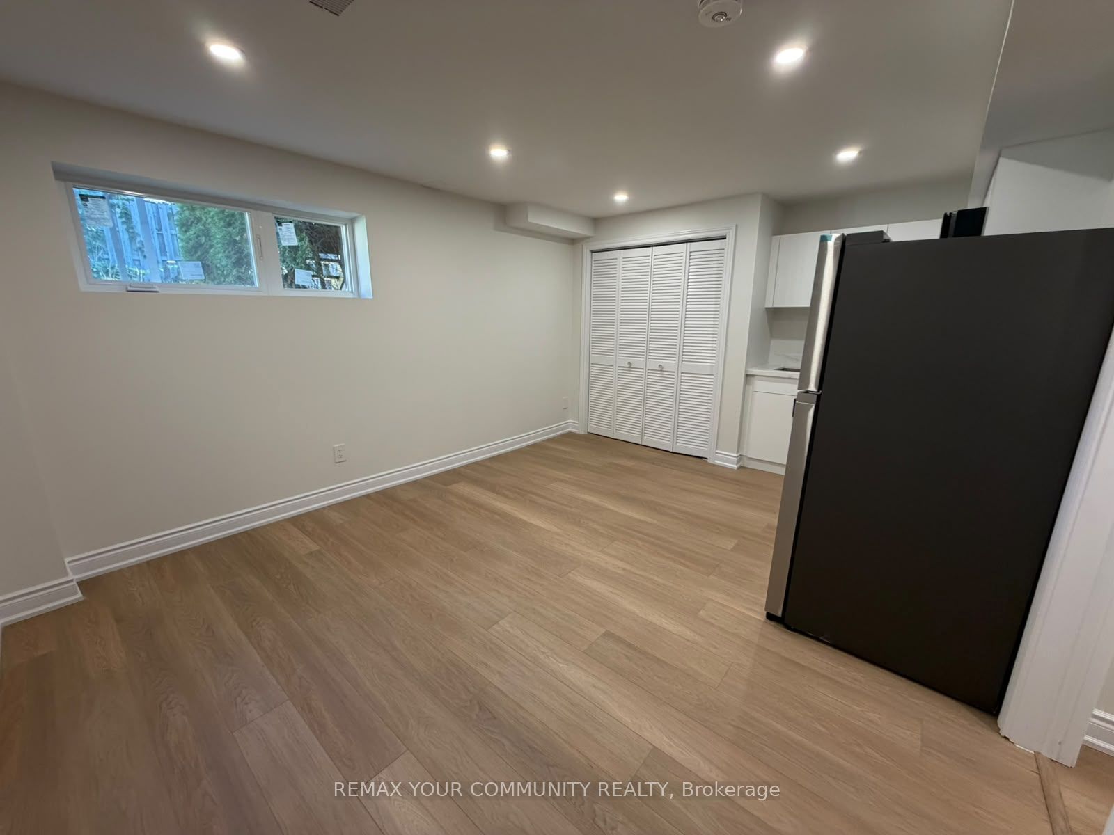 281 Ferndale Drive S, Barrie 5