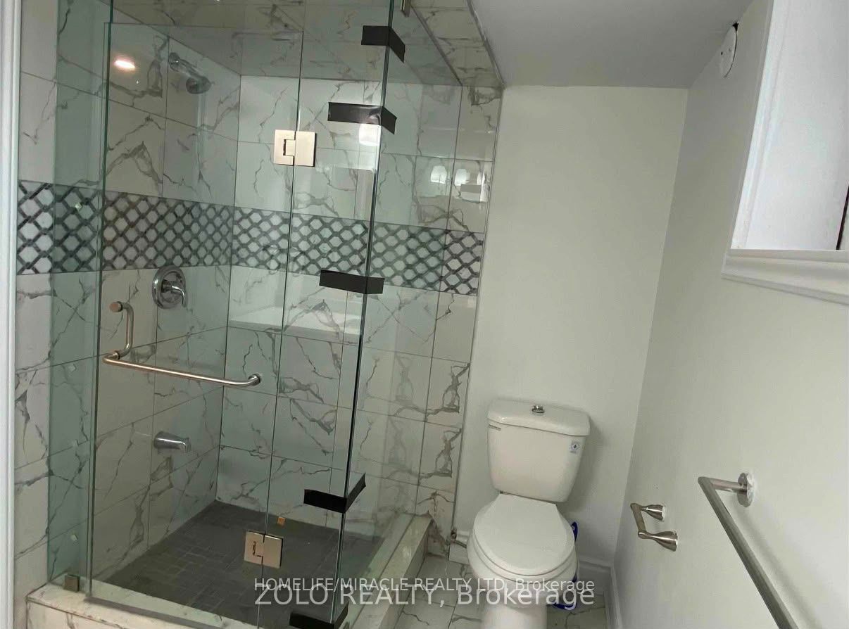 236 Basem Renforth Drive, Etobicoke 5