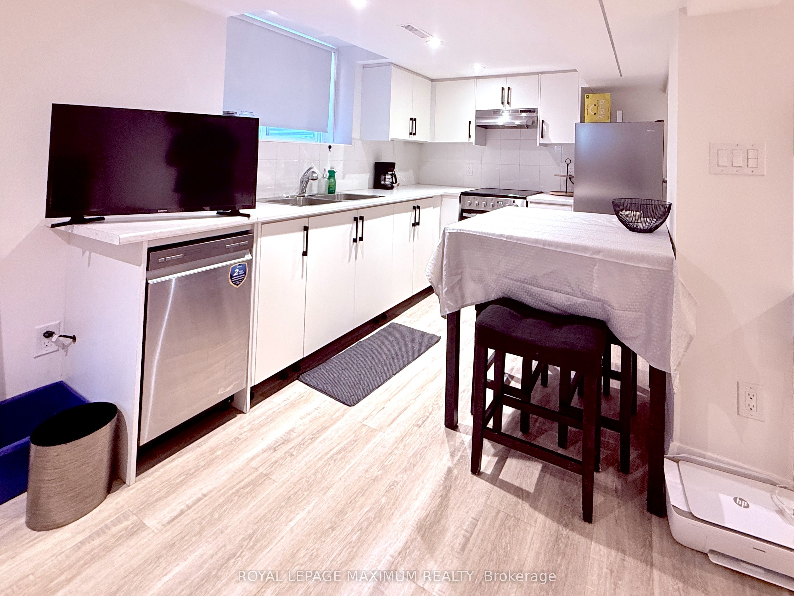 Unit (B) Lower - 82 Calvington Drive, North York 3