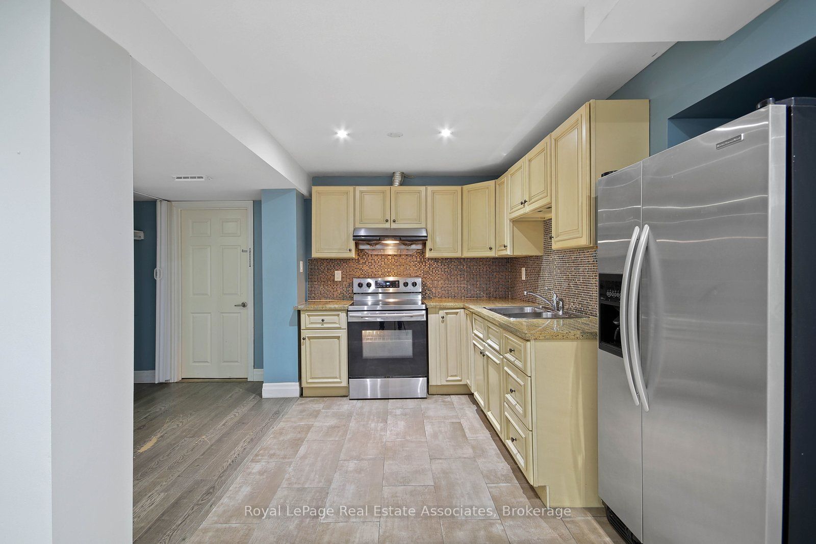 Unit Lower - 16 Sergio Marchi Street, North York 2