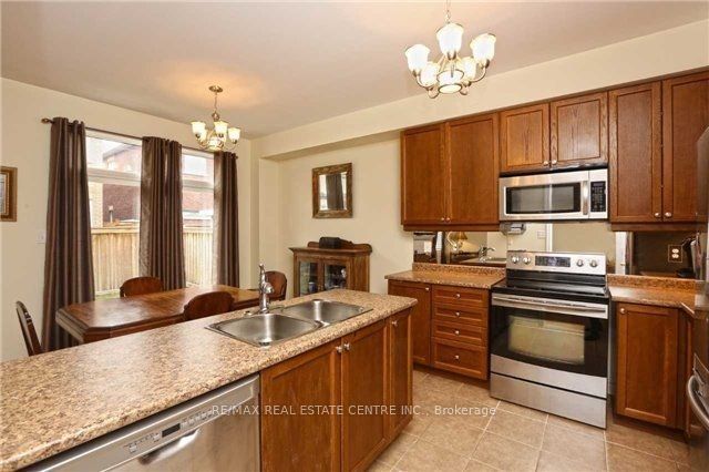 43 Joywill Court, Brampton 2