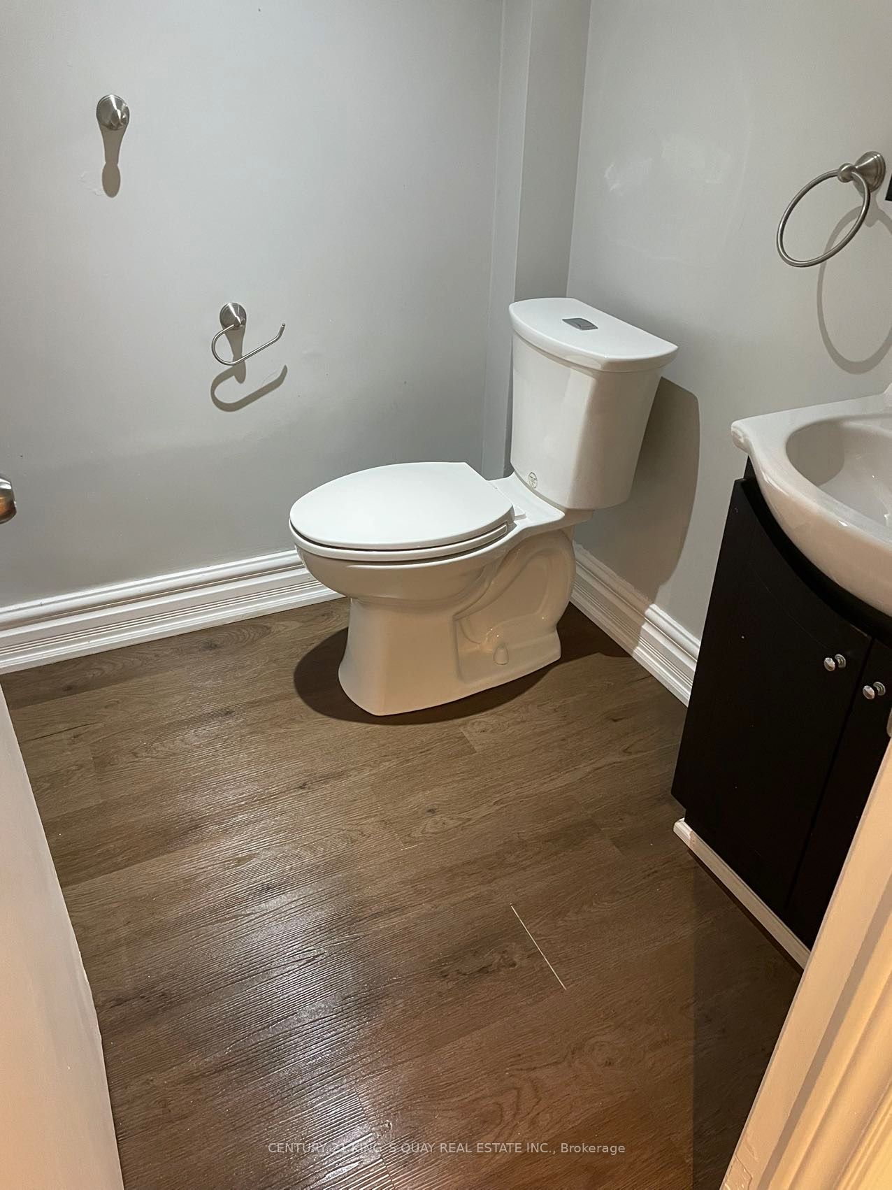 Unit Lower - 154 Sorauren Avenue, Toronto 2