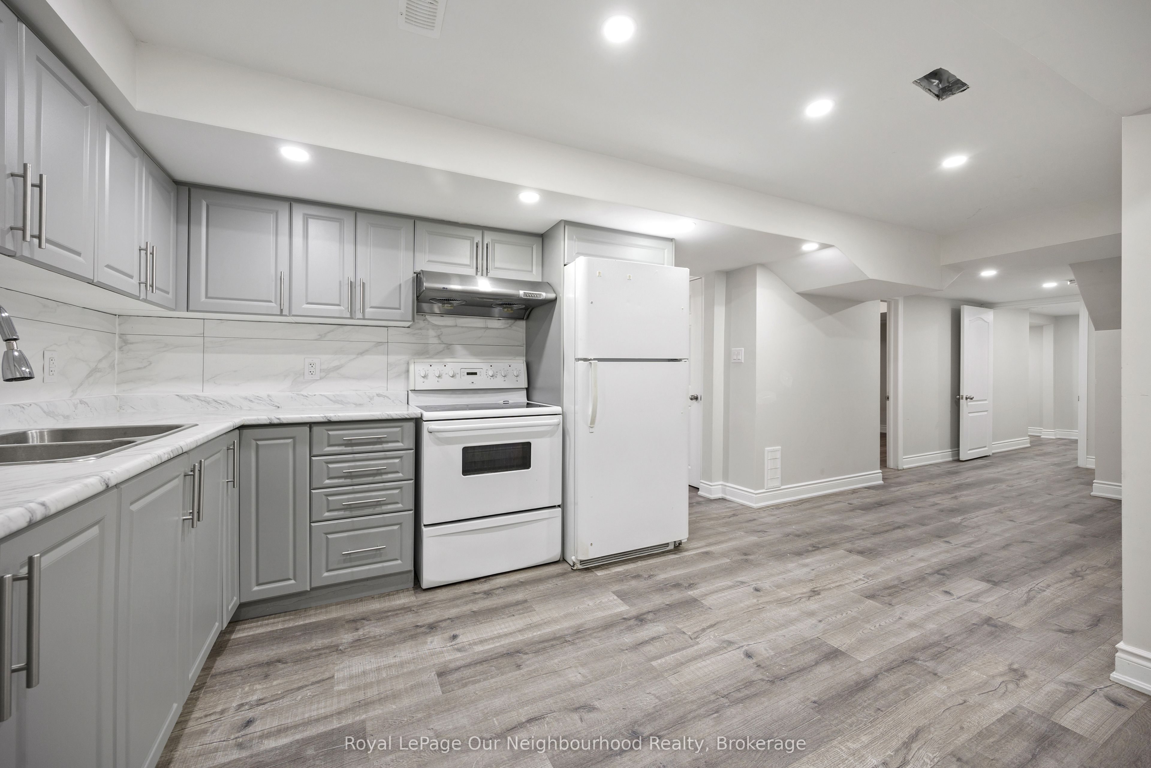 Unit Bsmt - 206 Sunny Meadow Boulevard, Brampton 4