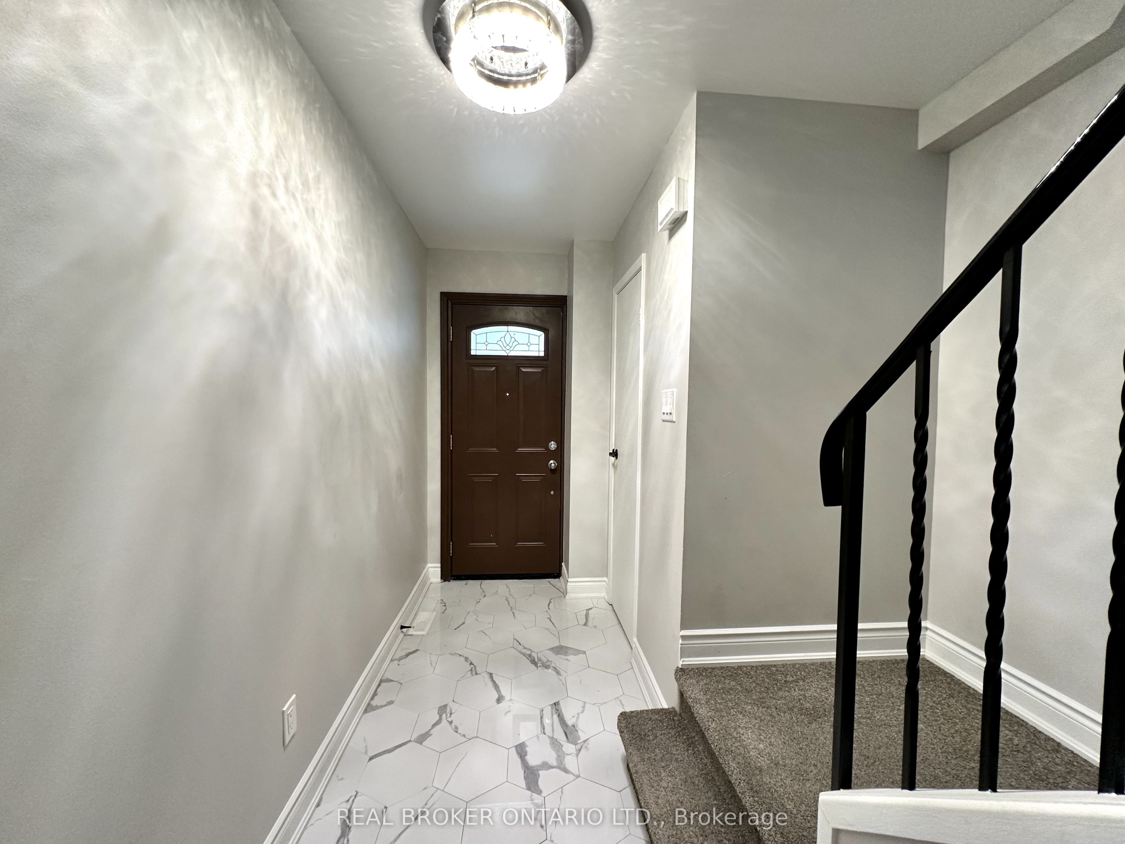 Unit 8 - 1485 Gulleden Drive, Mississauga 4
