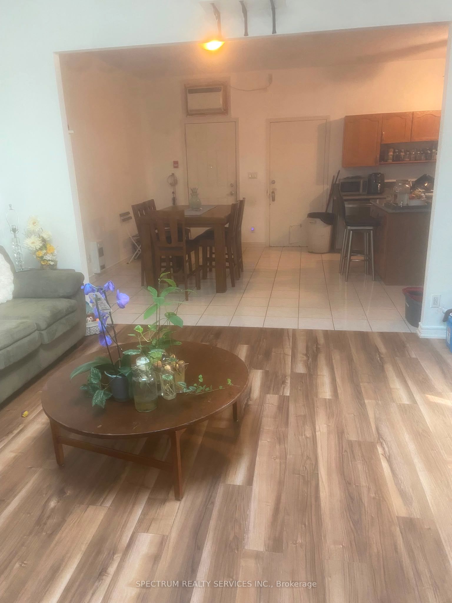 Unit Rear Main Floor Loft - 3126 Dundas Street W, Toronto 4