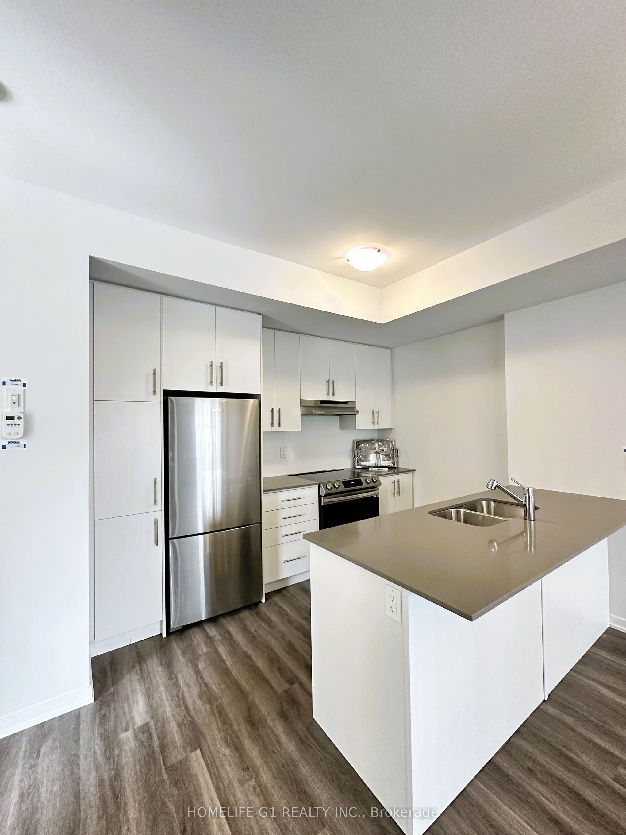 Unit 1 - 260 Twelfth Street, Etobicoke 3