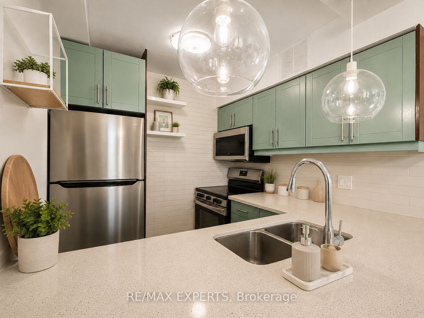 Unit 410 - 50 Lotherton Pathway, North York 4