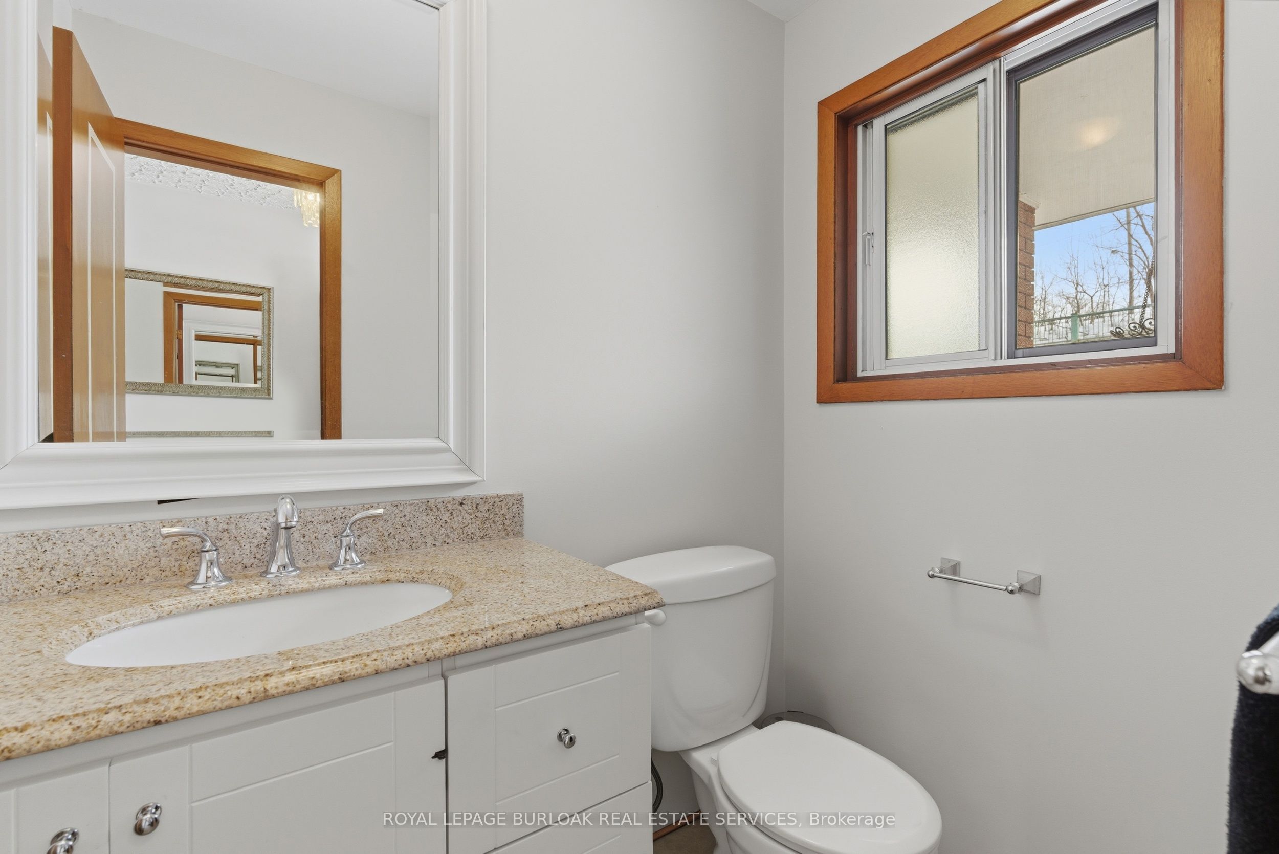 44 Browns Line, Etobicoke 4