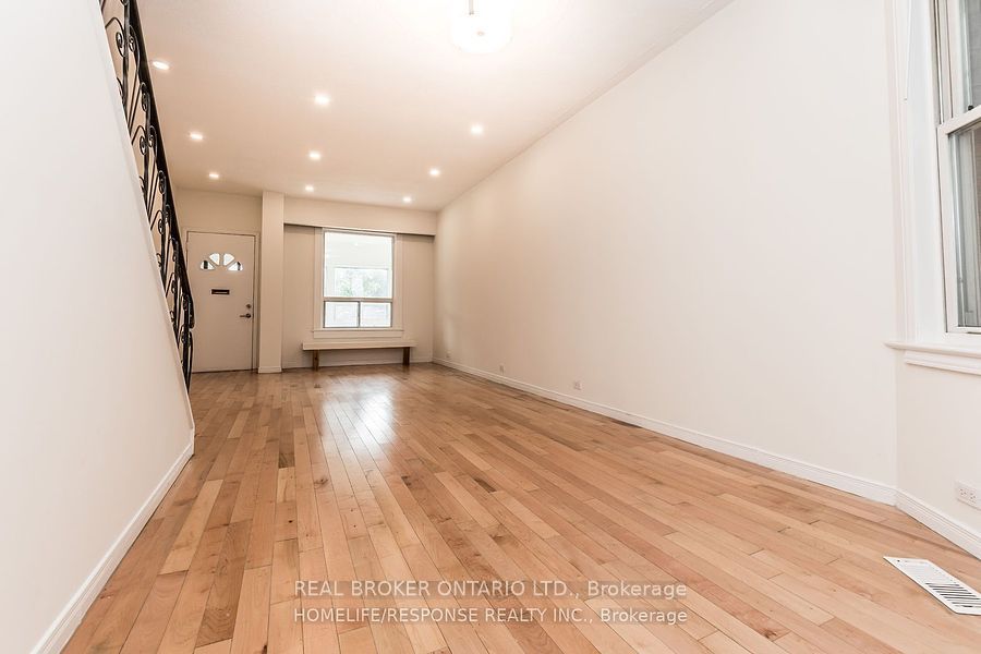 Unit Upper - 20 Golden Avenue, Toronto 4