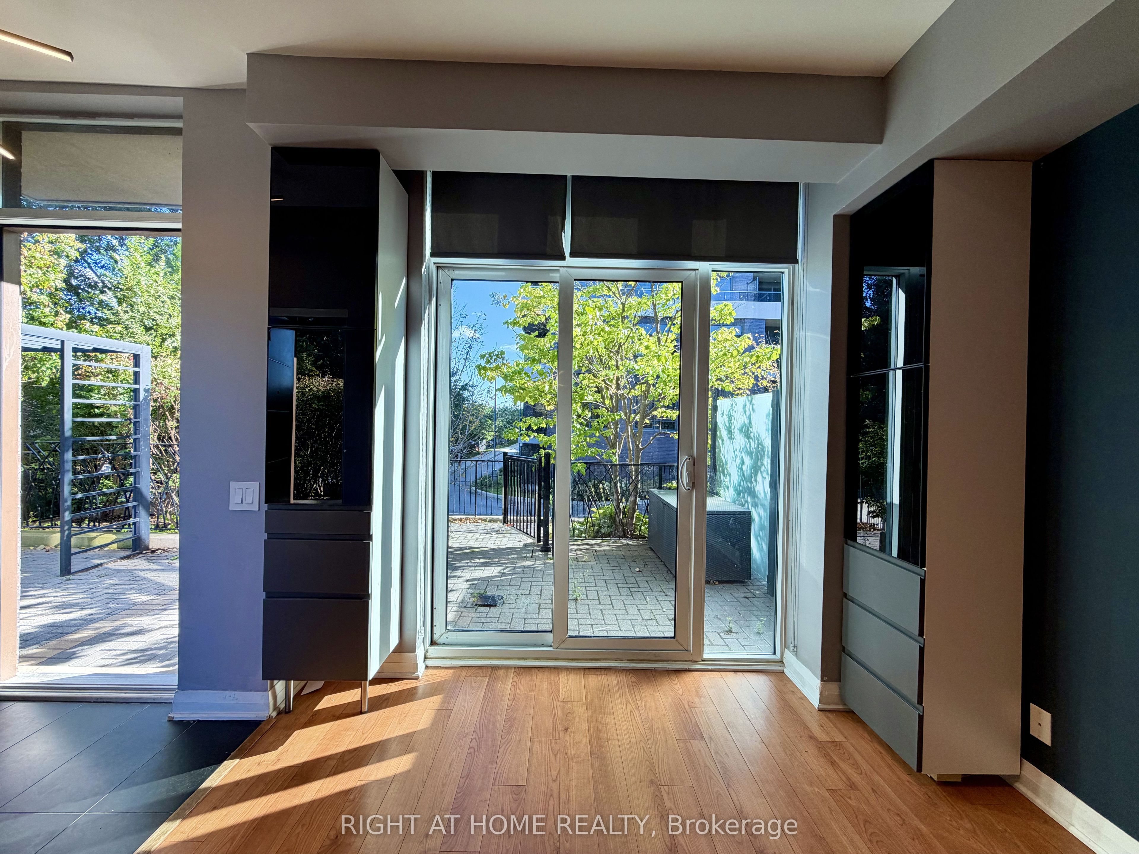 Unit 1 - 15 Valhalla Inn Road, Etobicoke 4