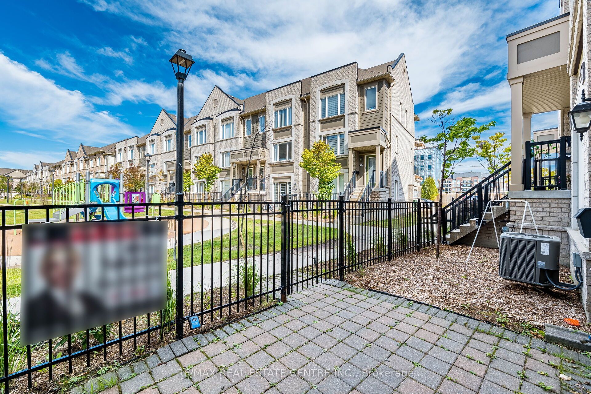 Unit 153 - 1 Beckenrose Court, Brampton 4