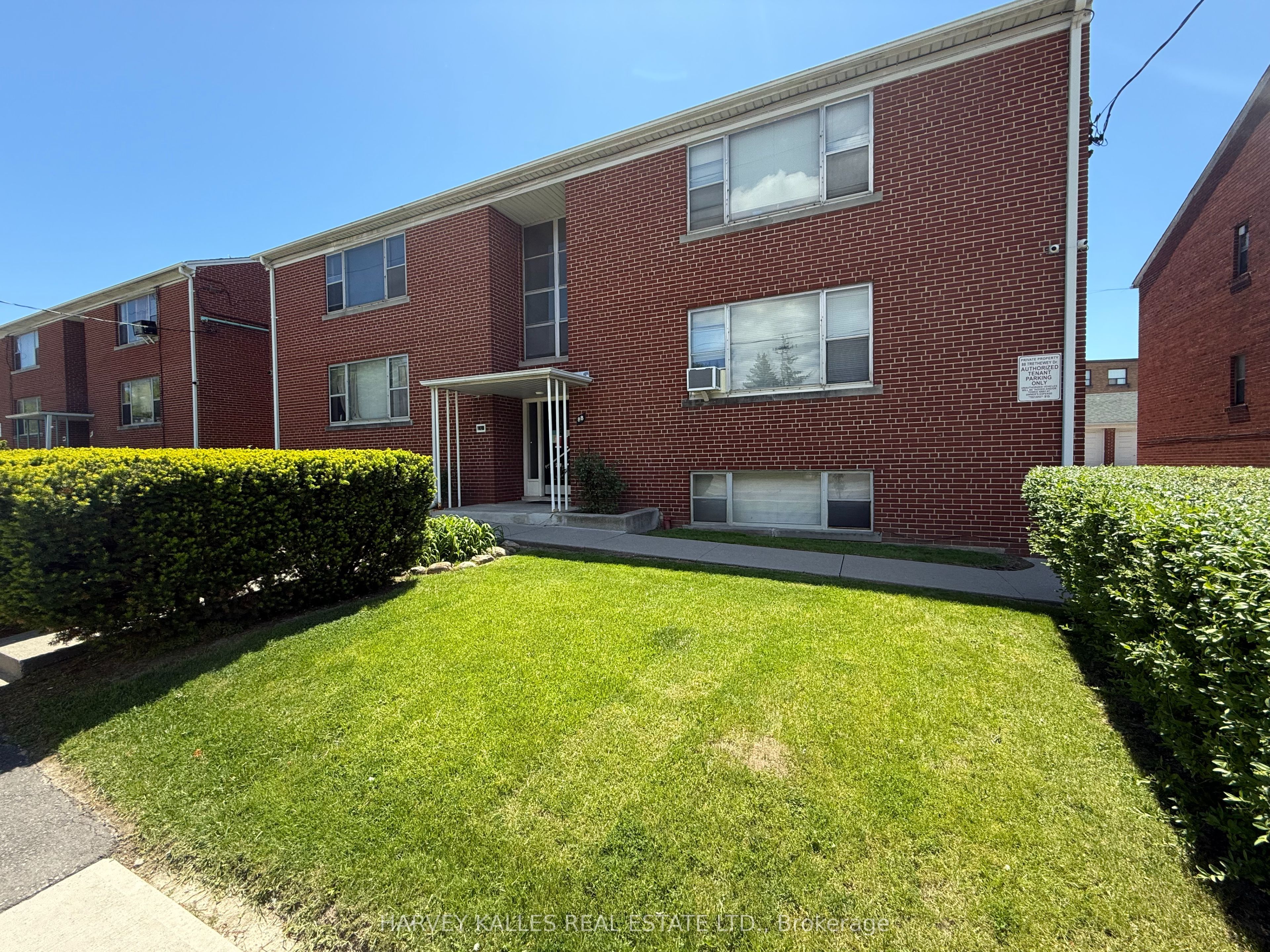 Unit 6 - 88 Trethewey Drive, Toronto 2