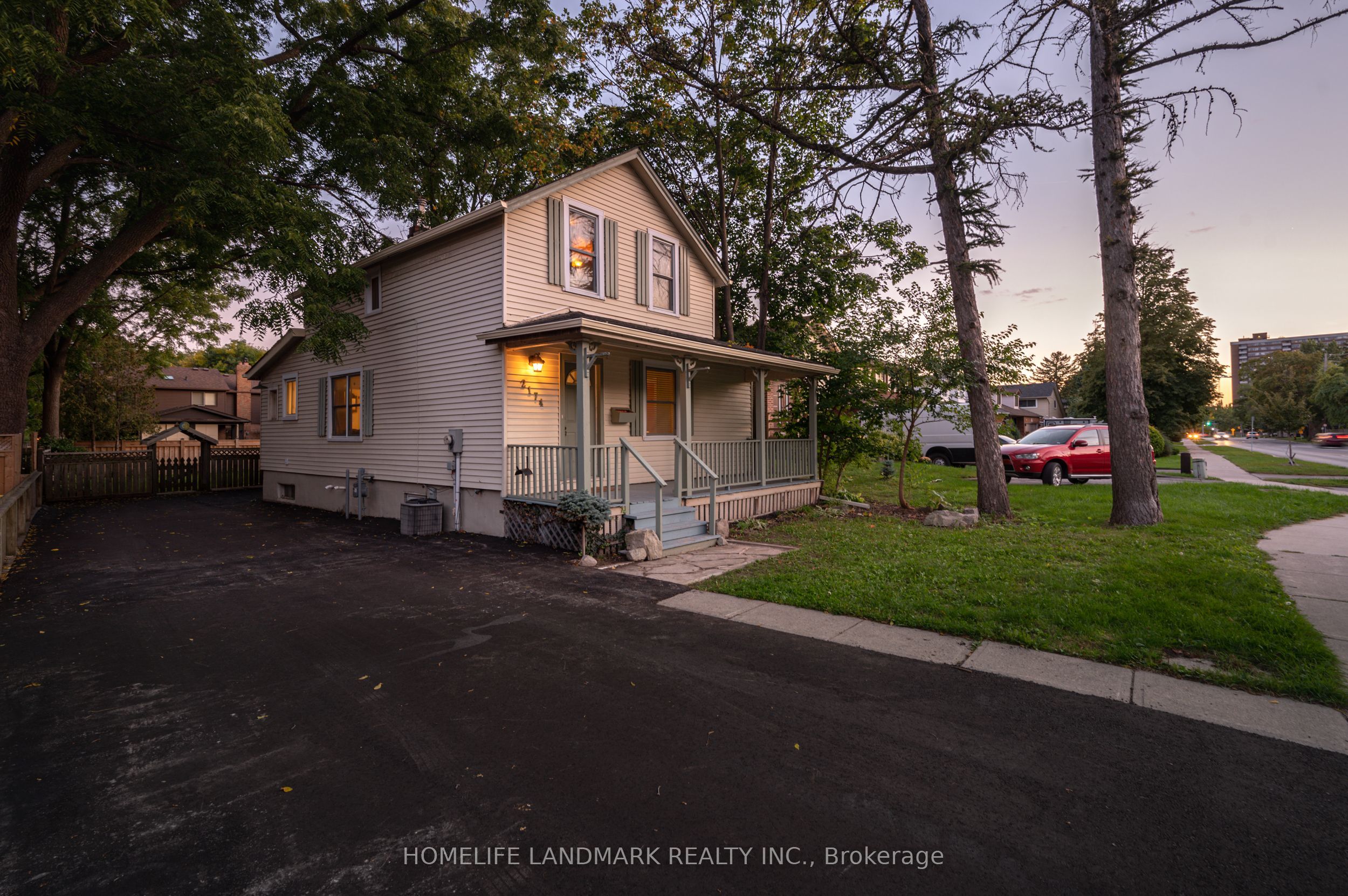 2174 New Street, Burlington 2