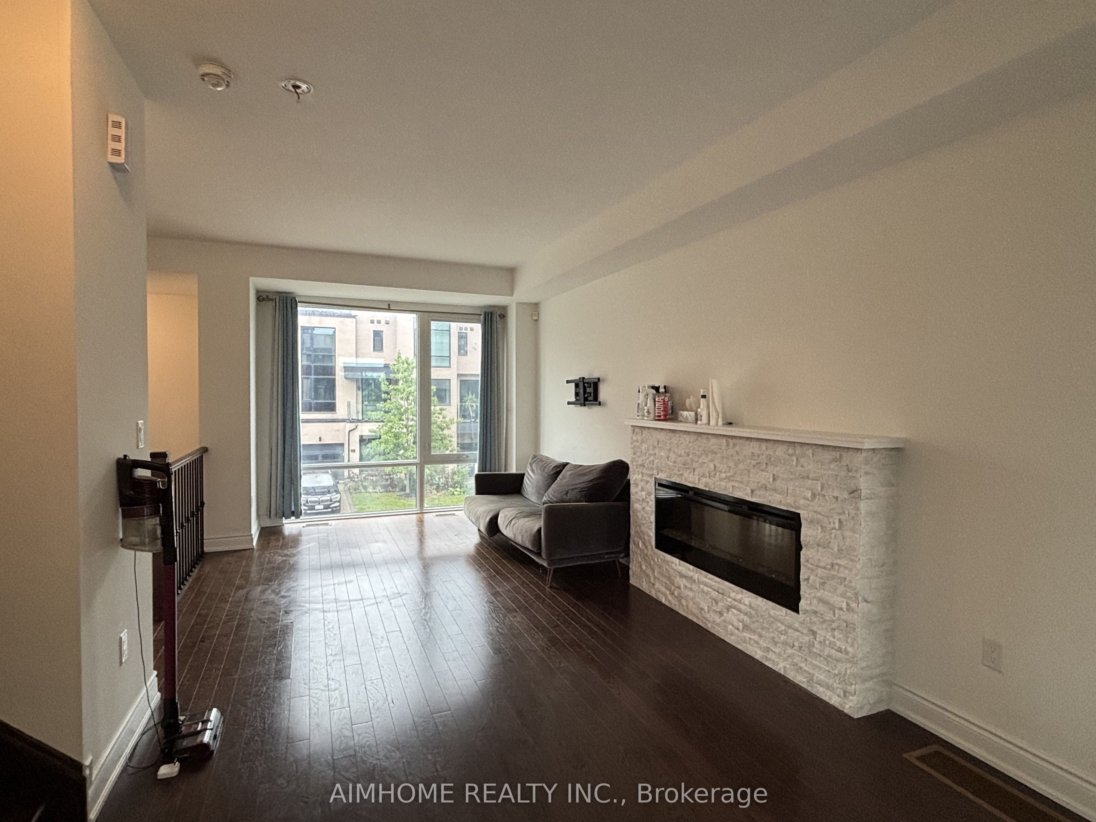 58 Pony Farm Drive, Etobicoke 5