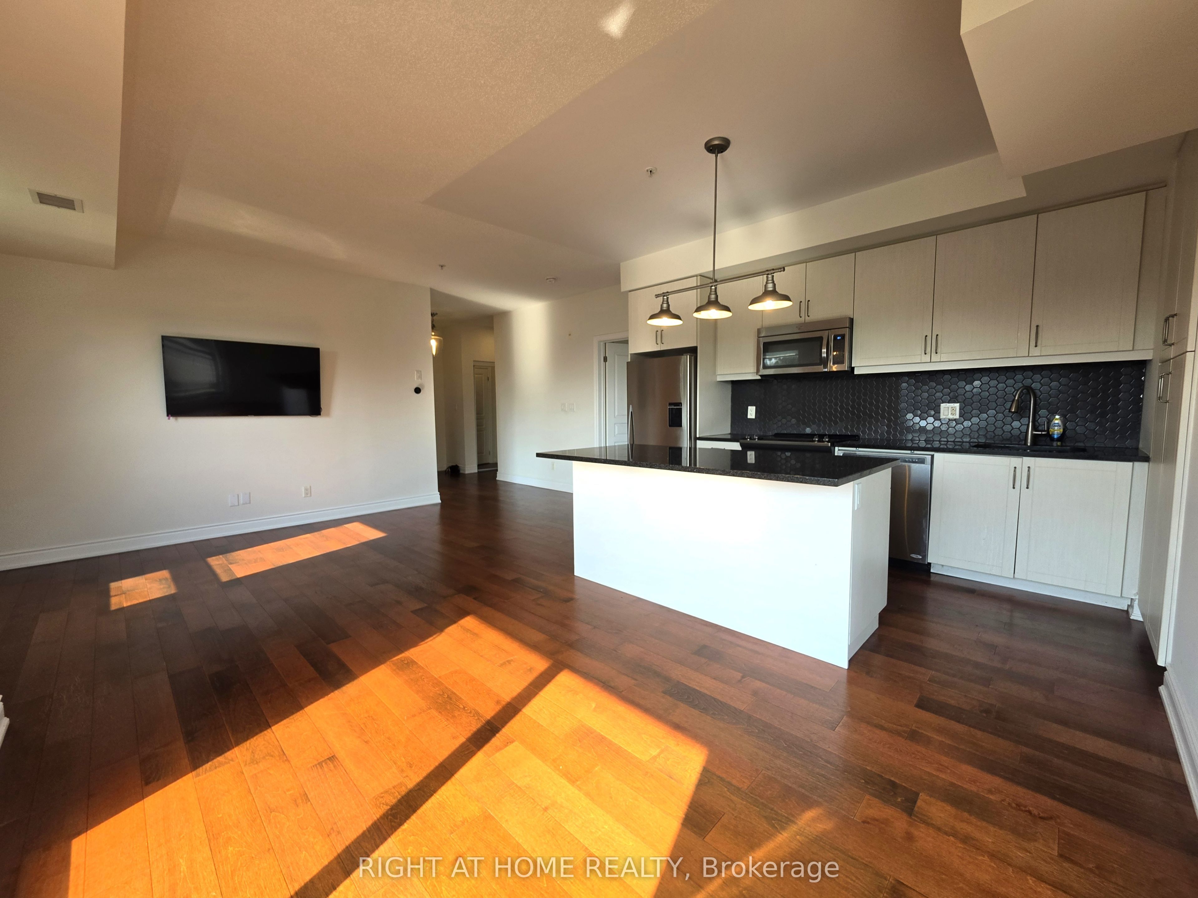 Unit 236 - 3170 Erin Mills Parkway, Mississauga 3