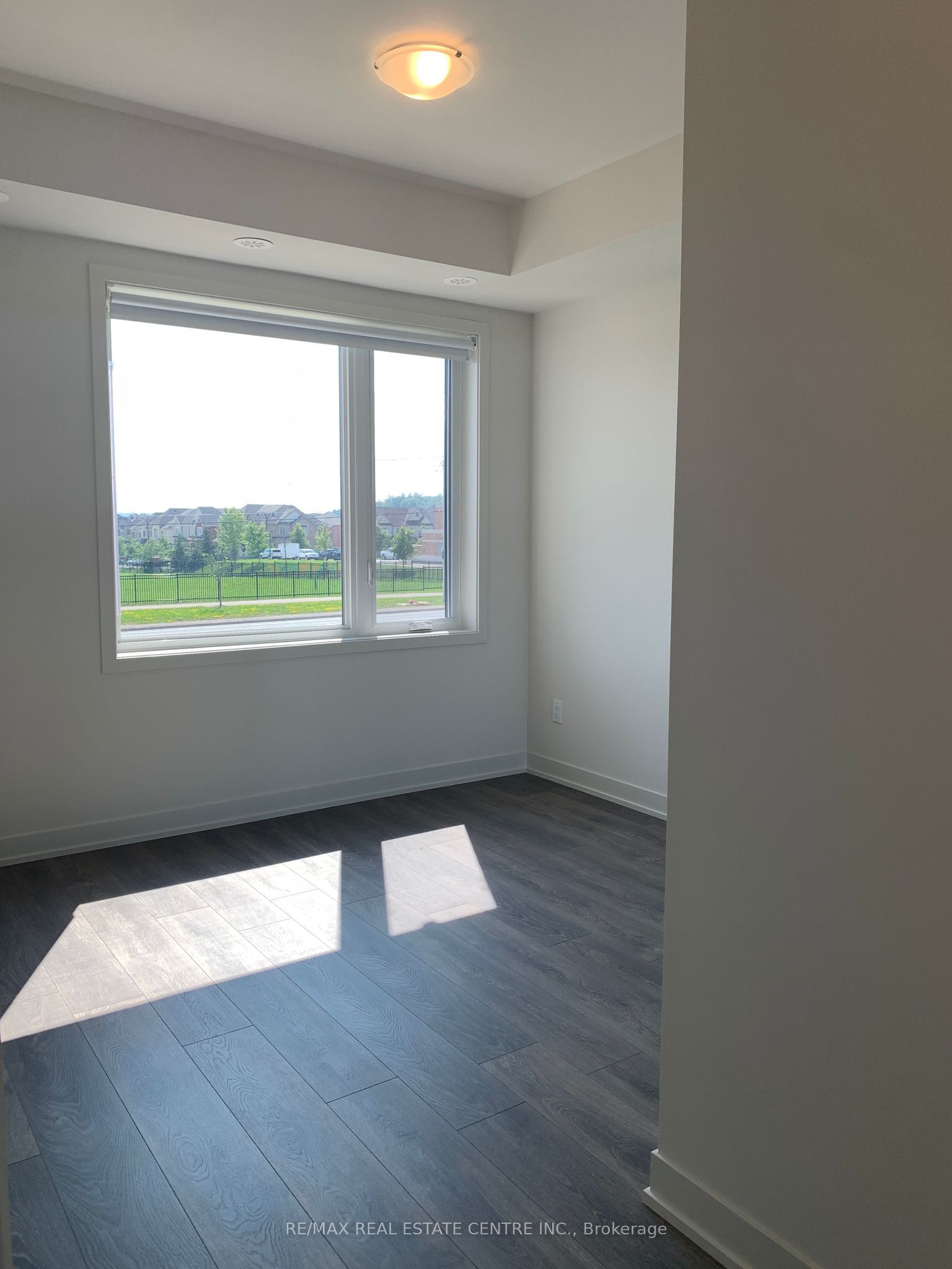 Unit 209 - 58 Sky Harbour Drive, Brampton 4