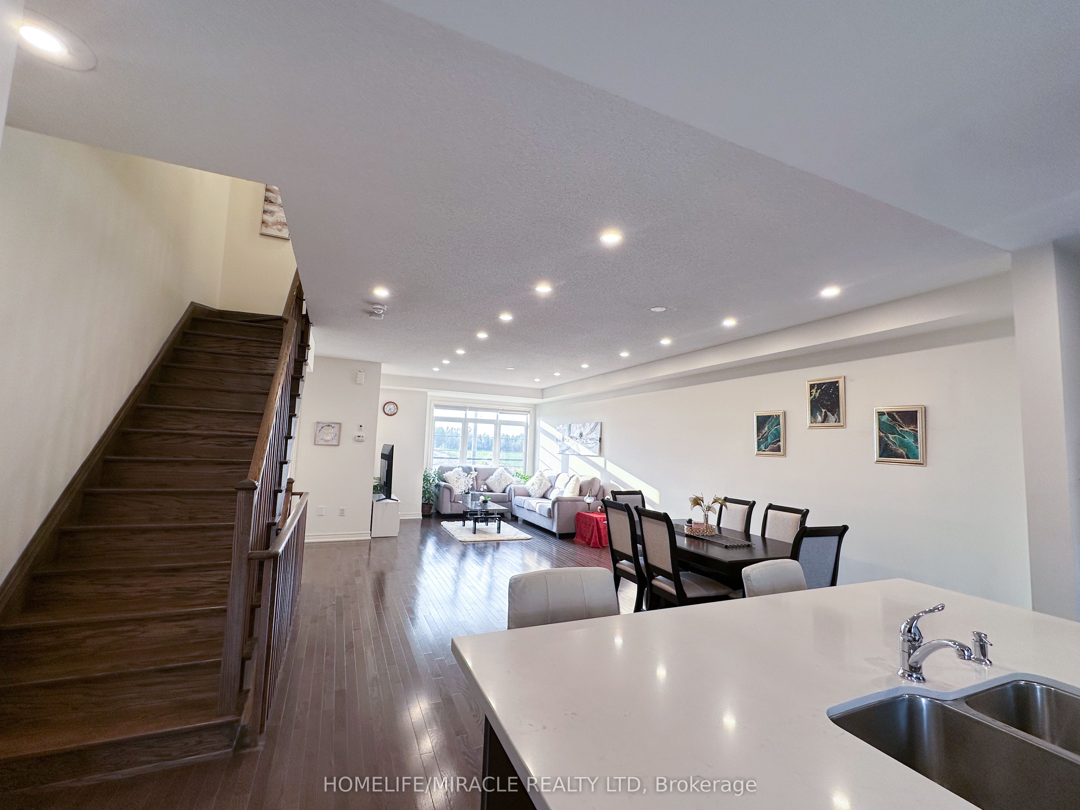 58 Fruitvale Circle, Brampton 4