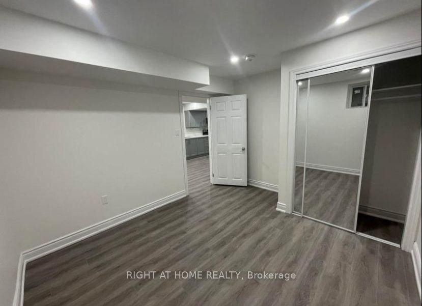 Unit BASEMENT - 264 Robert Parkinson Drive, Brampton 4