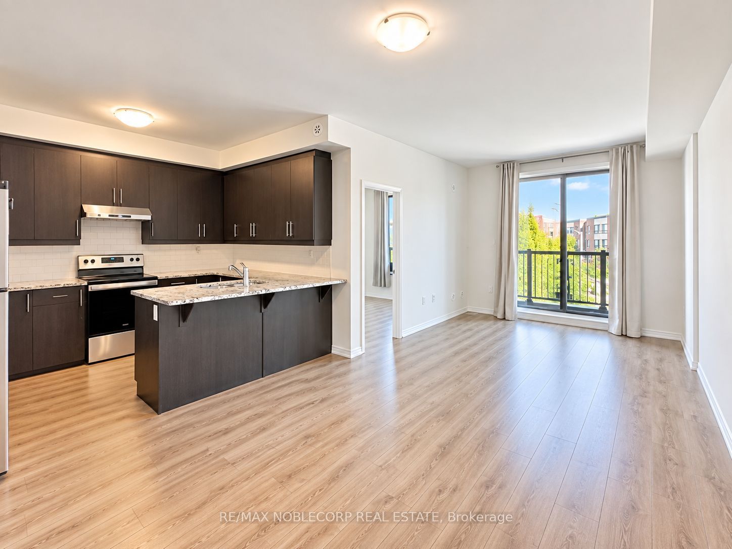Unit 2 - 620 Rexdale Boulevard, Etobicoke 3