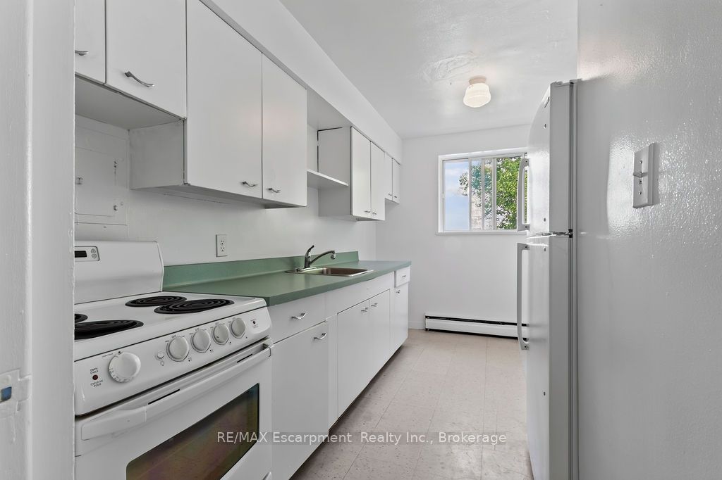 Unit 402 - 2393 New Street, Burlington 5